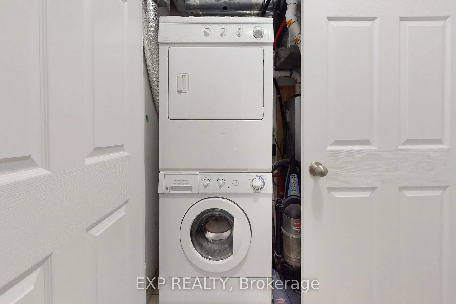 Photo 27 of Unit 32, 60 Fairwood Circle, Brampton, Sandringham-Wellington — HOMEH