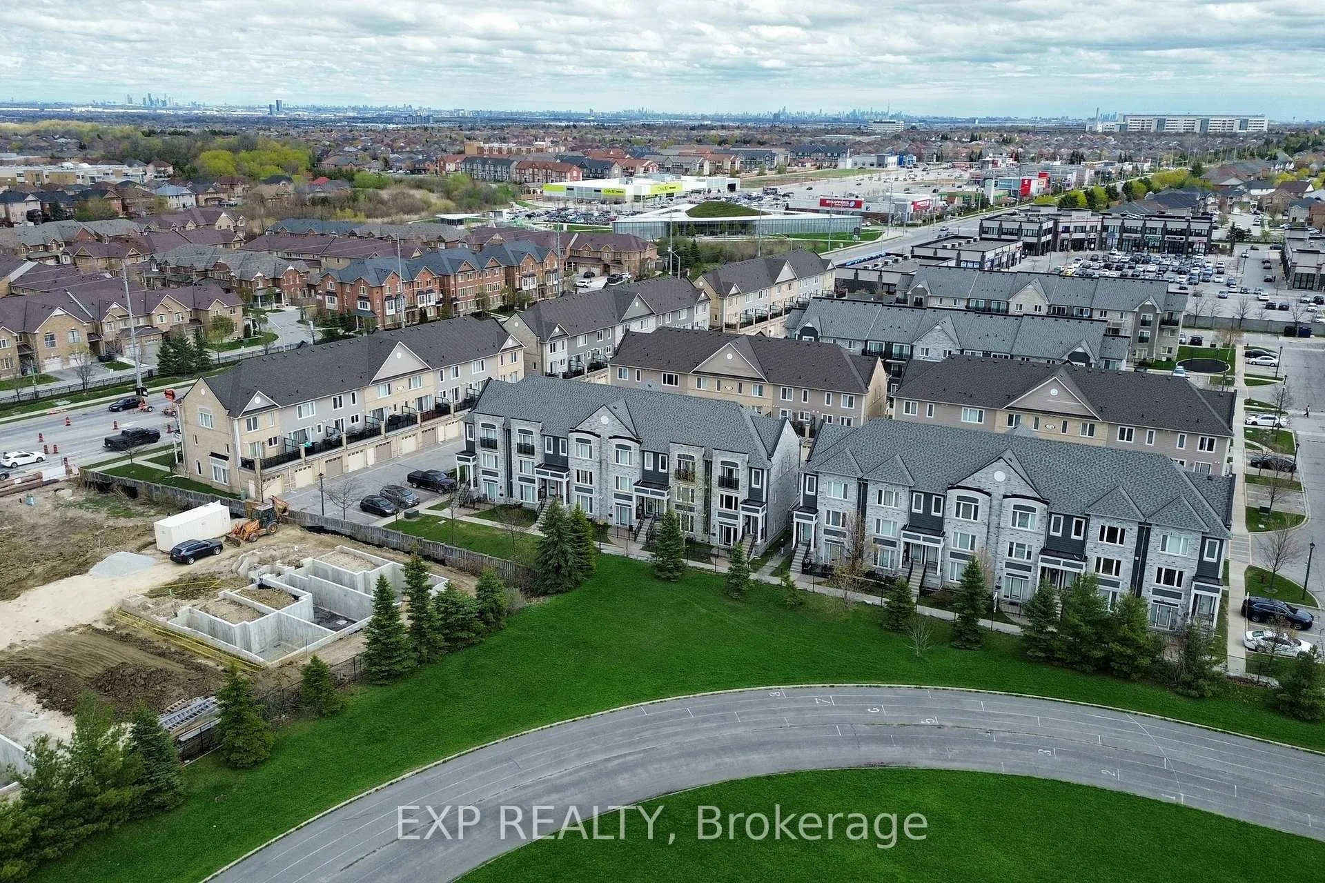 Photo 33 of Unit 32, 60 Fairwood Circle, Brampton, Sandringham-Wellington — HOMEH