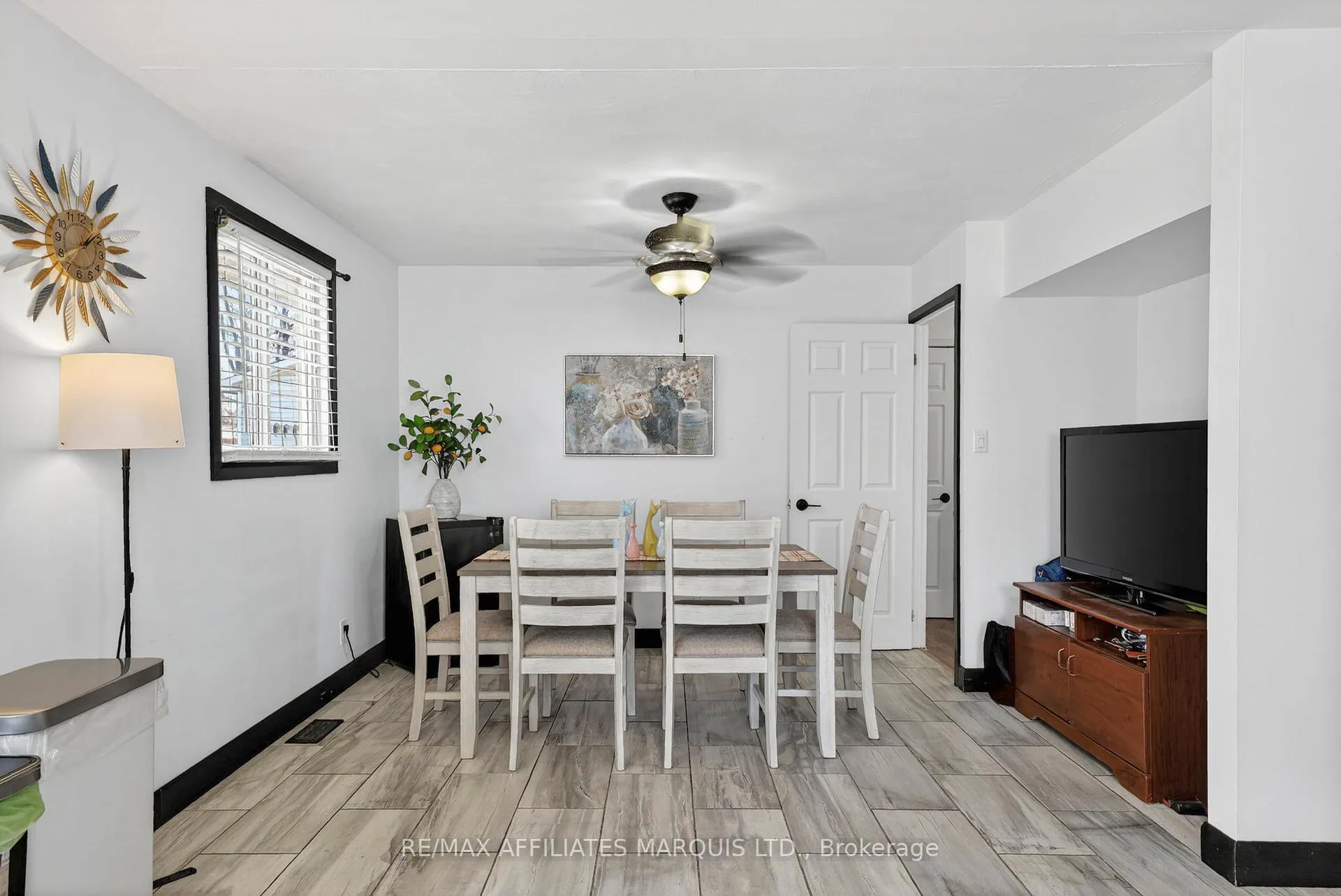 Photo 10 of 112 Glen Oaks Court, Cornwall — HOMEH