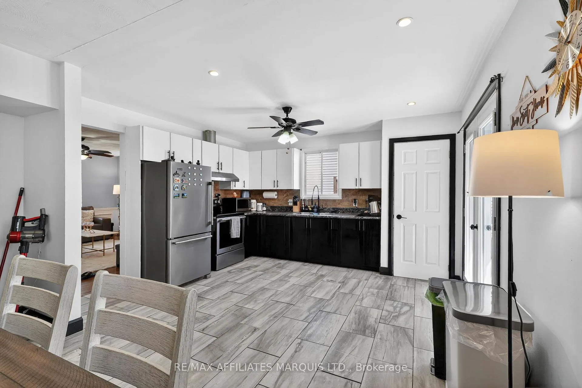 Photo 11 of 112 Glen Oaks Court, Cornwall — HOMEH