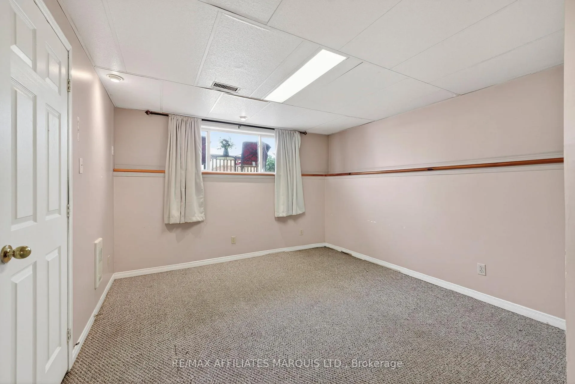 Photo 25 of 112 Glen Oaks Court, Cornwall — HOMEH
