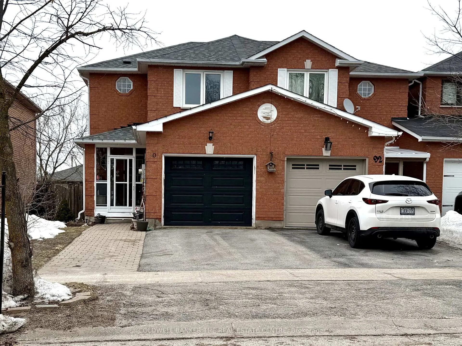 Photo 4 of 90 Bruce Crescent, Barrie, Bayshore — HOMEH