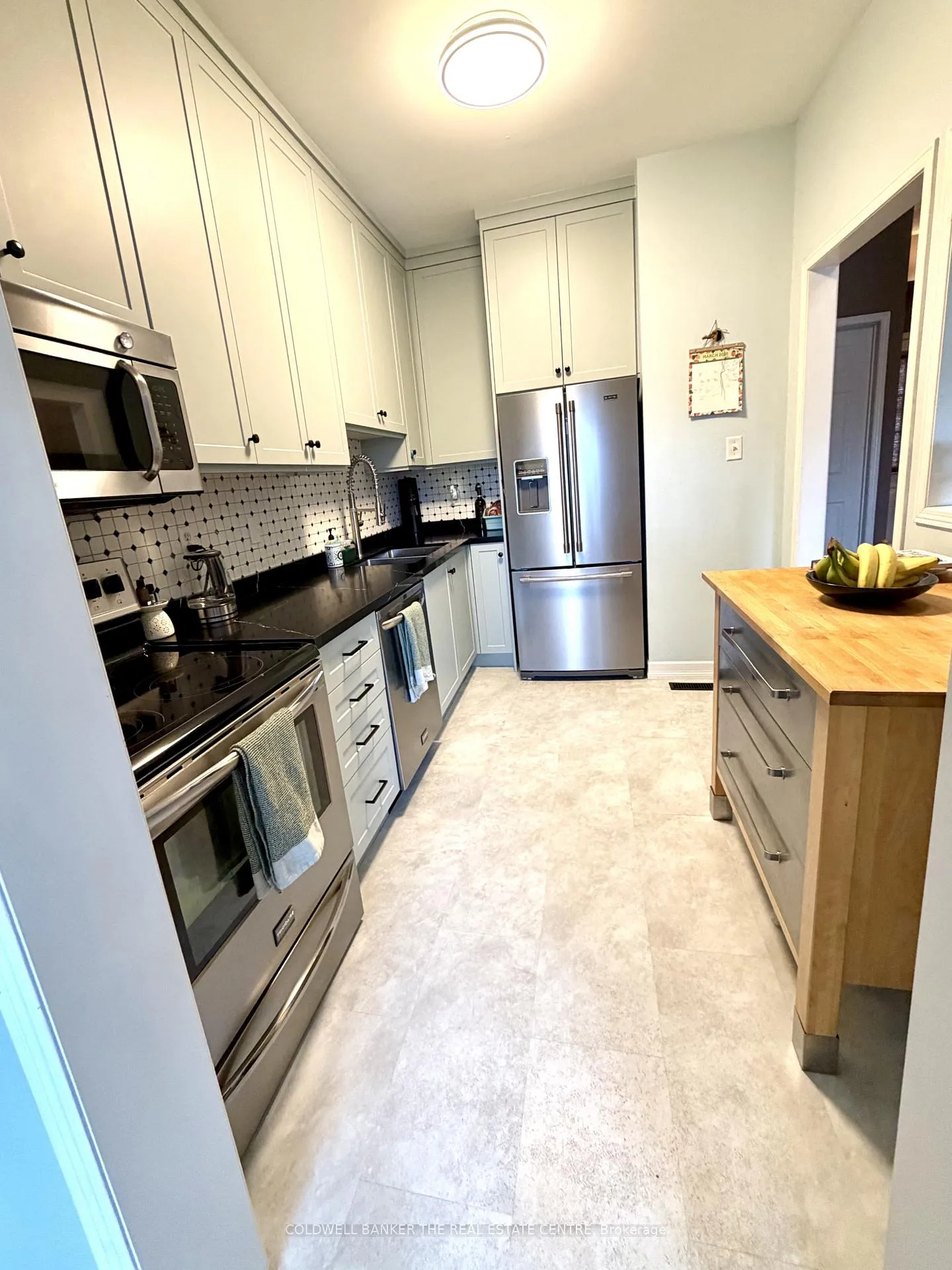 Photo 12 of 90 Bruce Crescent, Barrie, Bayshore — HOMEH