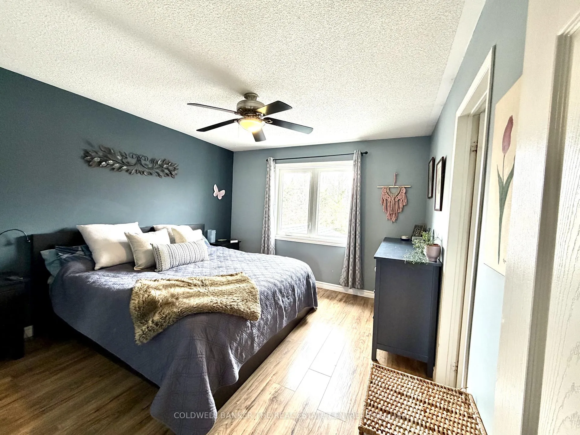 Photo 21 of 90 Bruce Crescent, Barrie, Bayshore — HOMEH