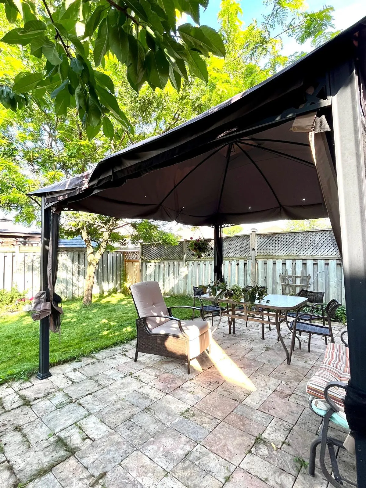 Photo 36 of 90 Bruce Crescent, Barrie, Bayshore — HOMEH