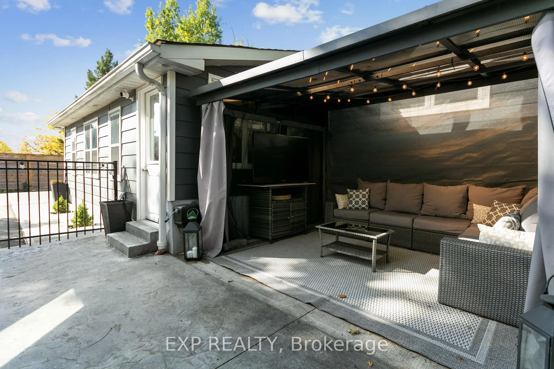 Photo 4 of 366 Dundas Street E, Hamilton, Waterdown — HOMEH