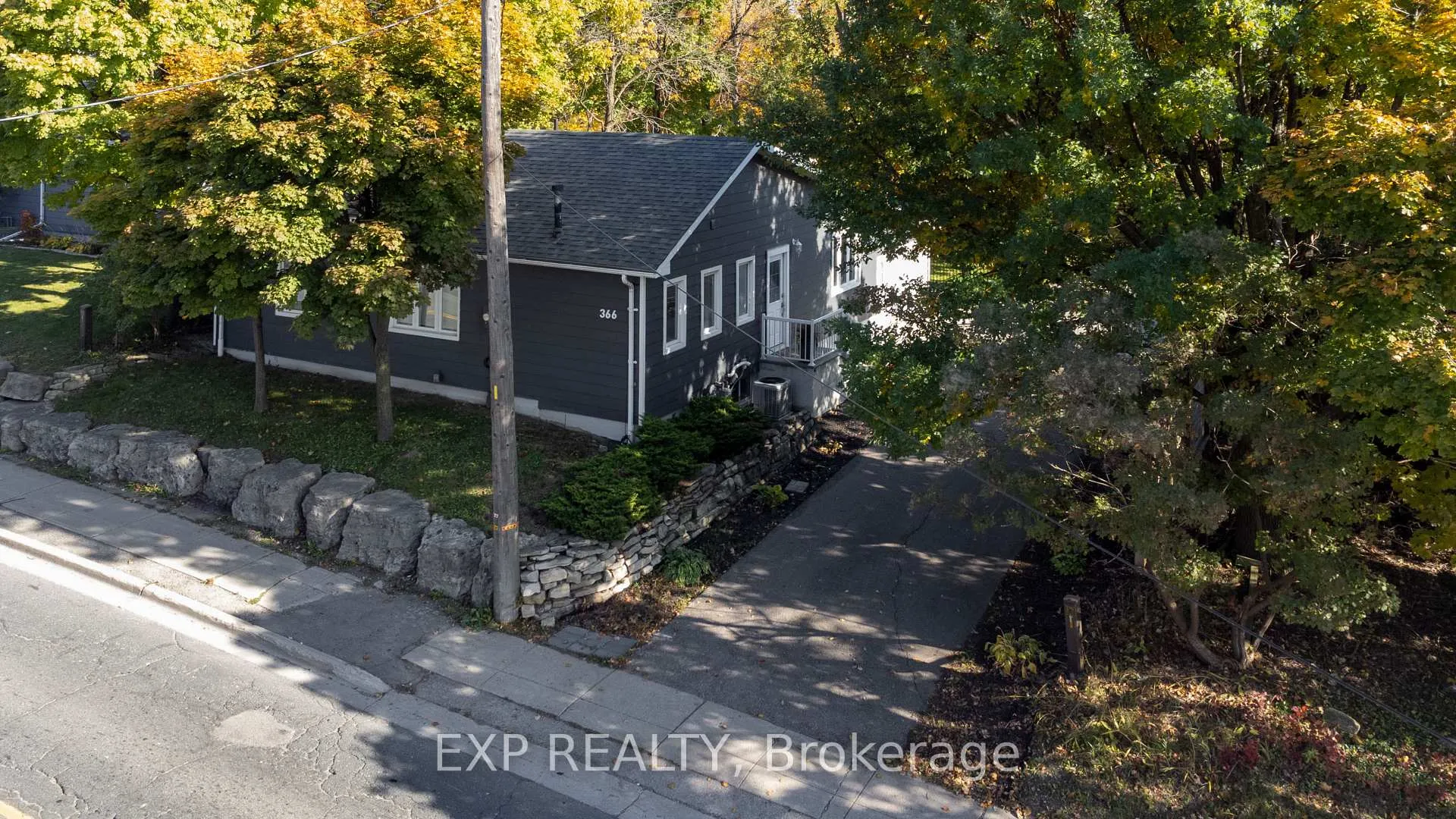 Photo 35 of 366 Dundas Street E, Hamilton, Waterdown — HOMEH