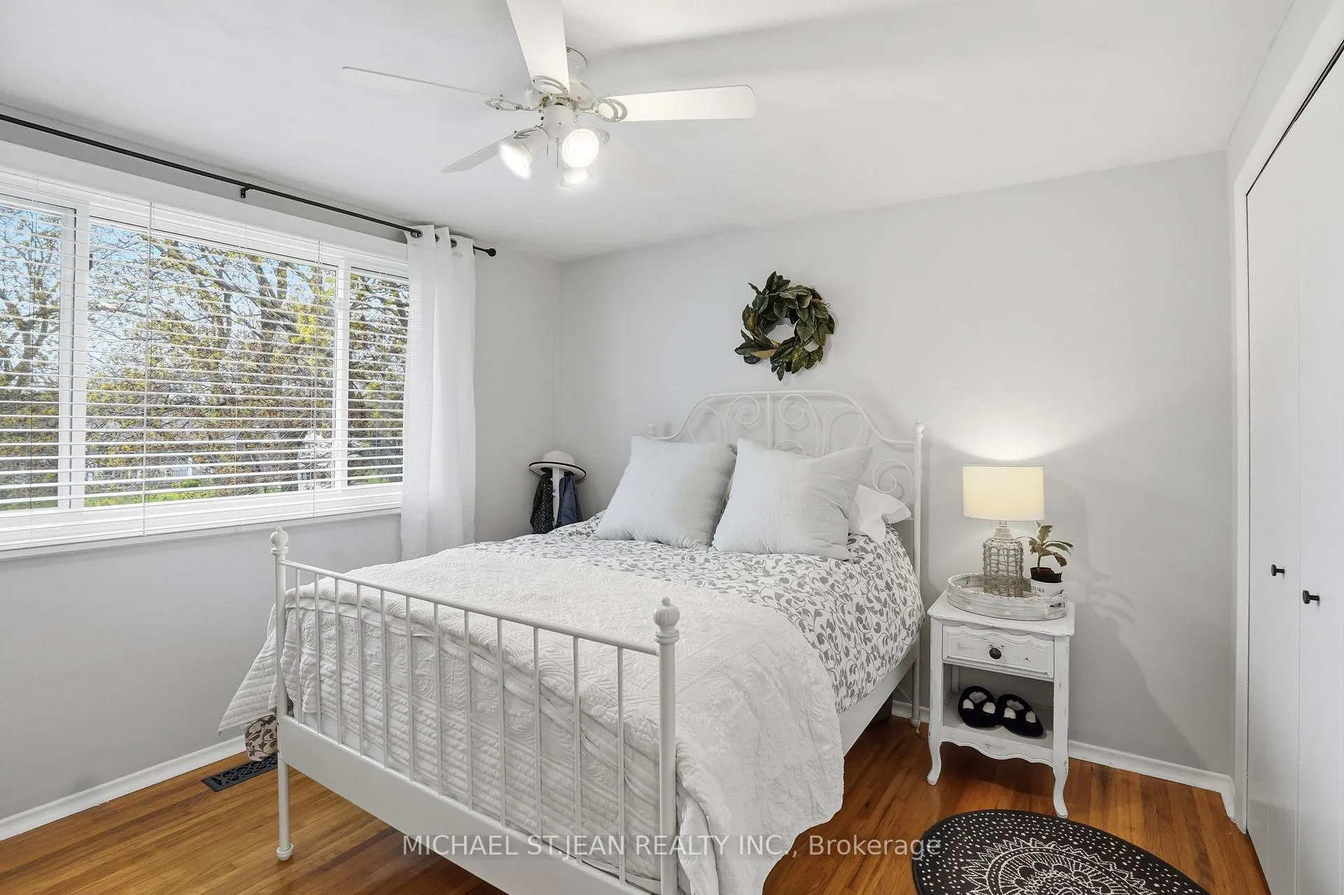 Photo 21 of 992 Garth Street, Hamilton, Gilbert — HOMEH