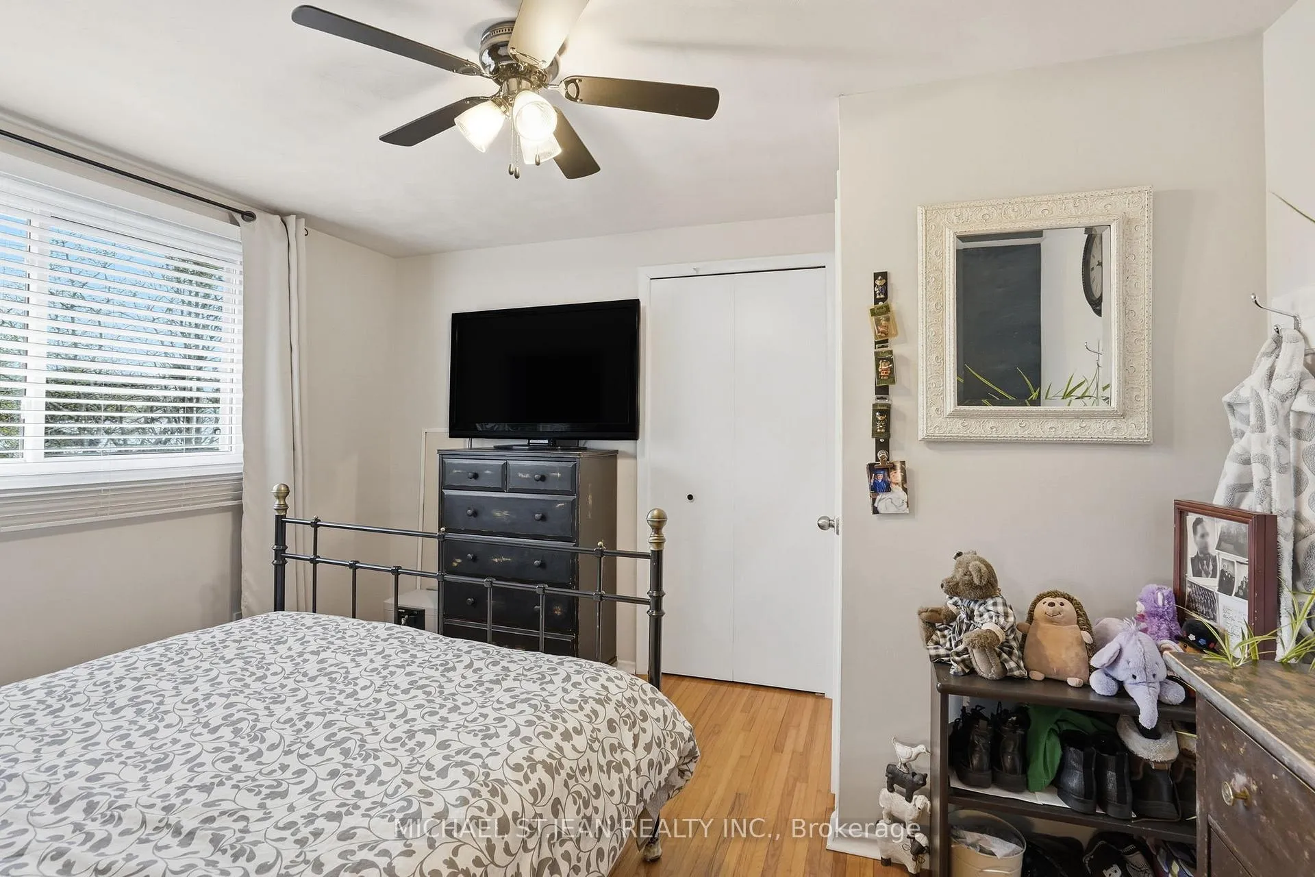 Photo 23 of 992 Garth Street, Hamilton, Gilbert — HOMEH