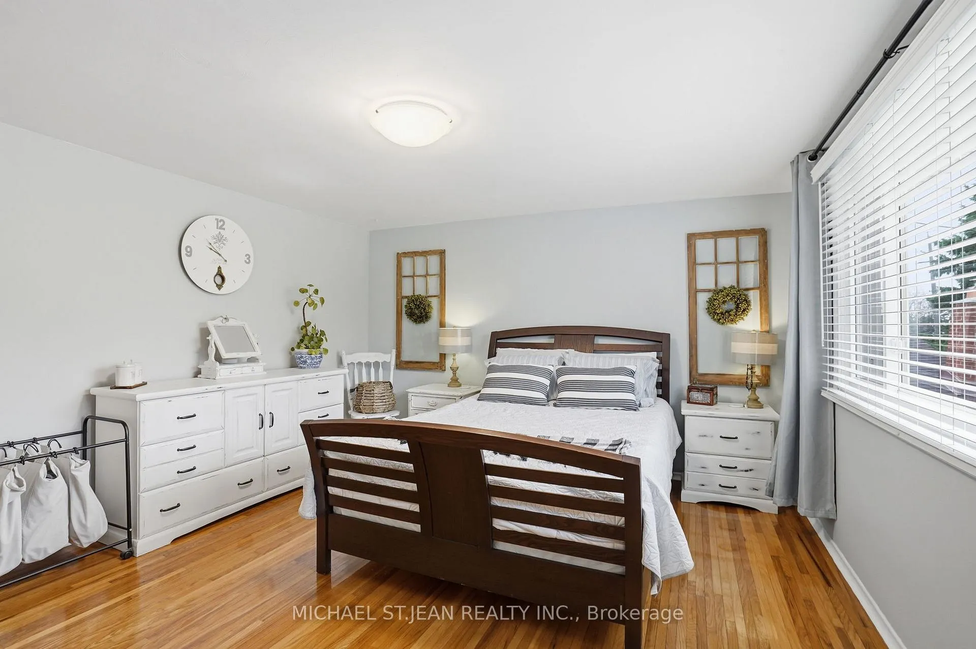 Photo 32 of 992 Garth Street, Hamilton, Gilbert — HOMEH
