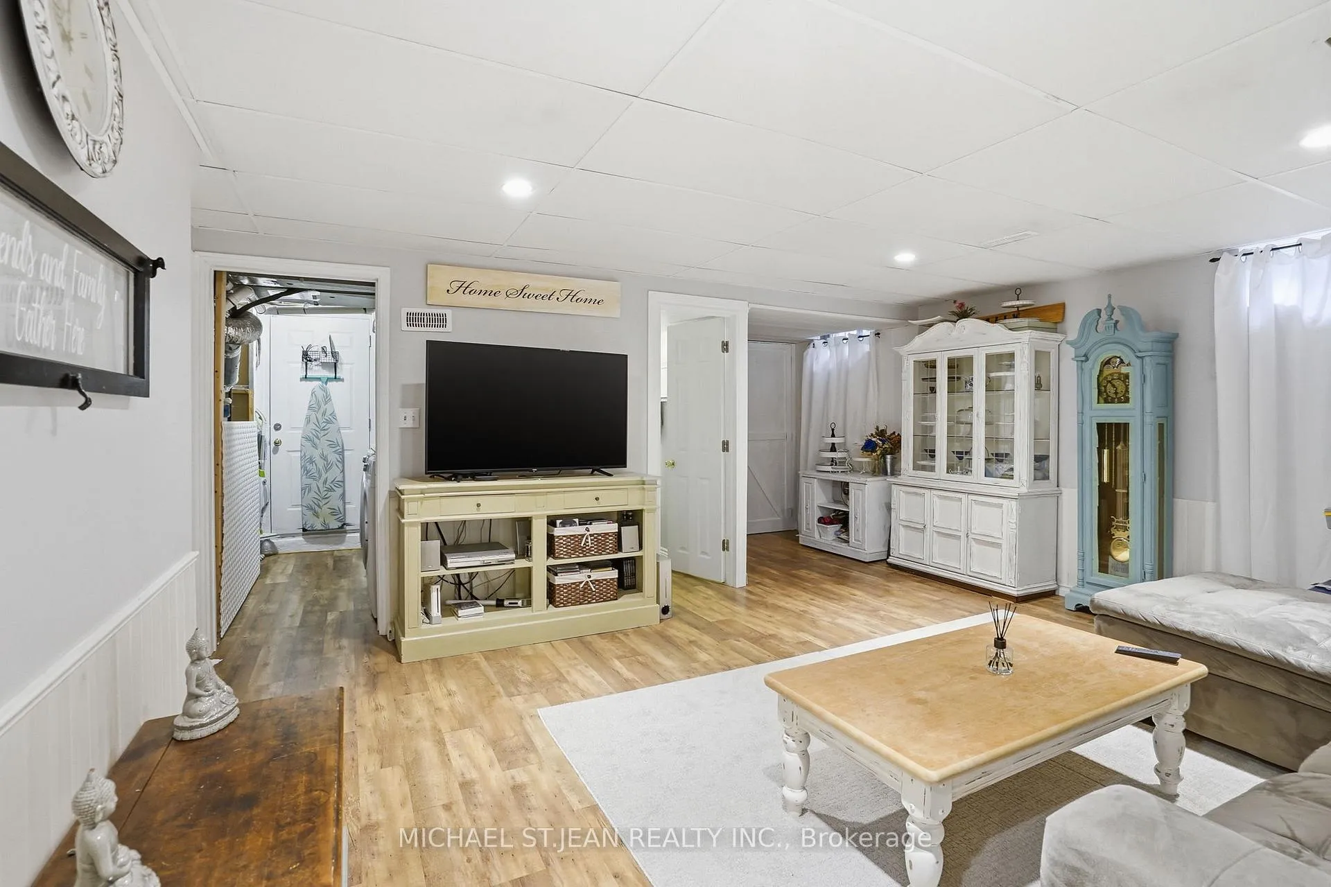 Photo 36 of 992 Garth Street, Hamilton, Gilbert — HOMEH