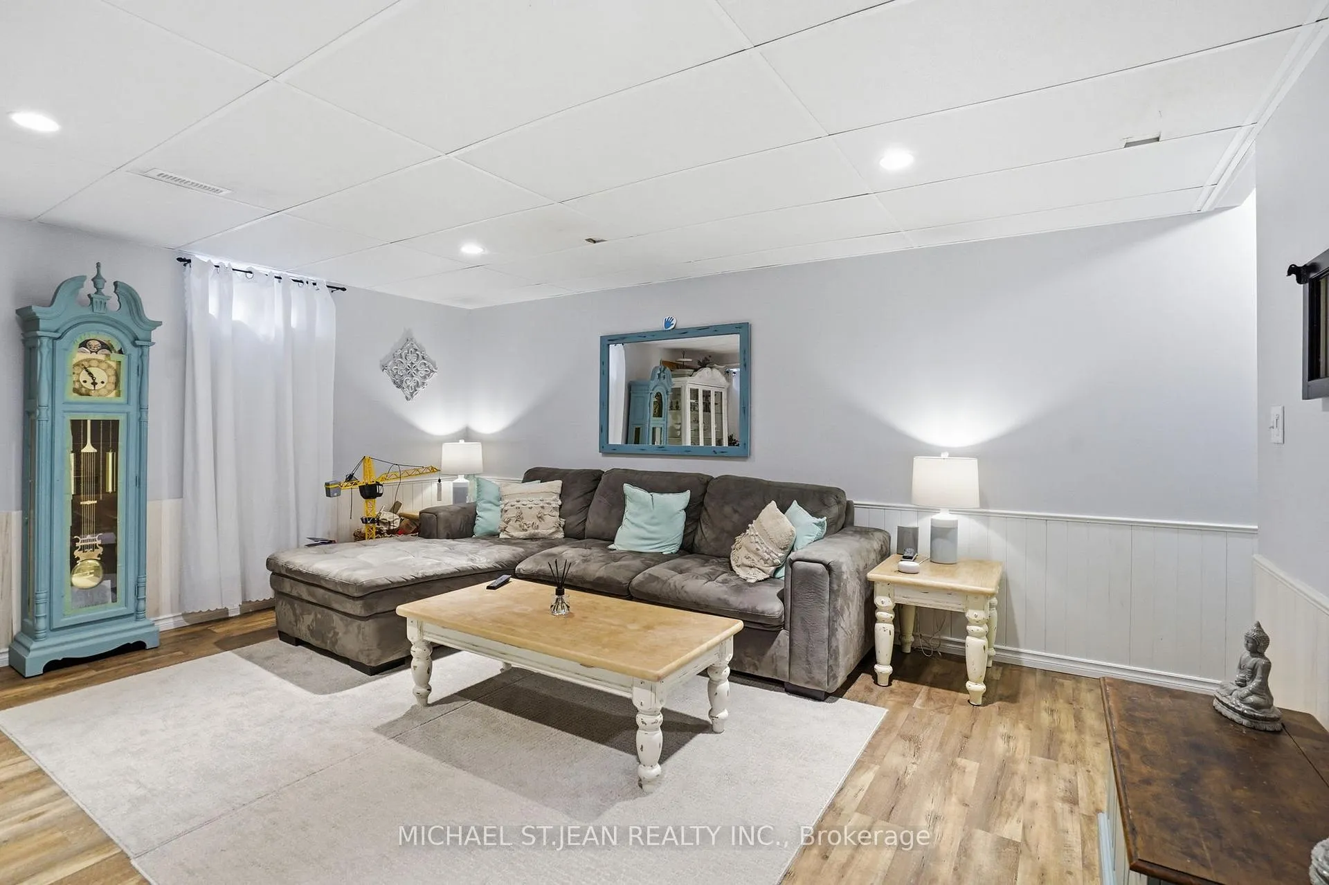 Photo 39 of 992 Garth Street, Hamilton, Gilbert — HOMEH