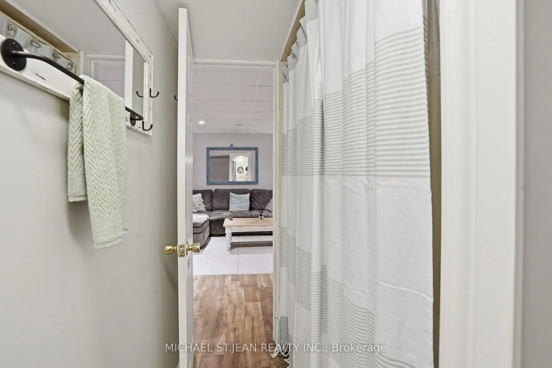 Photo 40 of 992 Garth Street, Hamilton, Gilbert — HOMEH