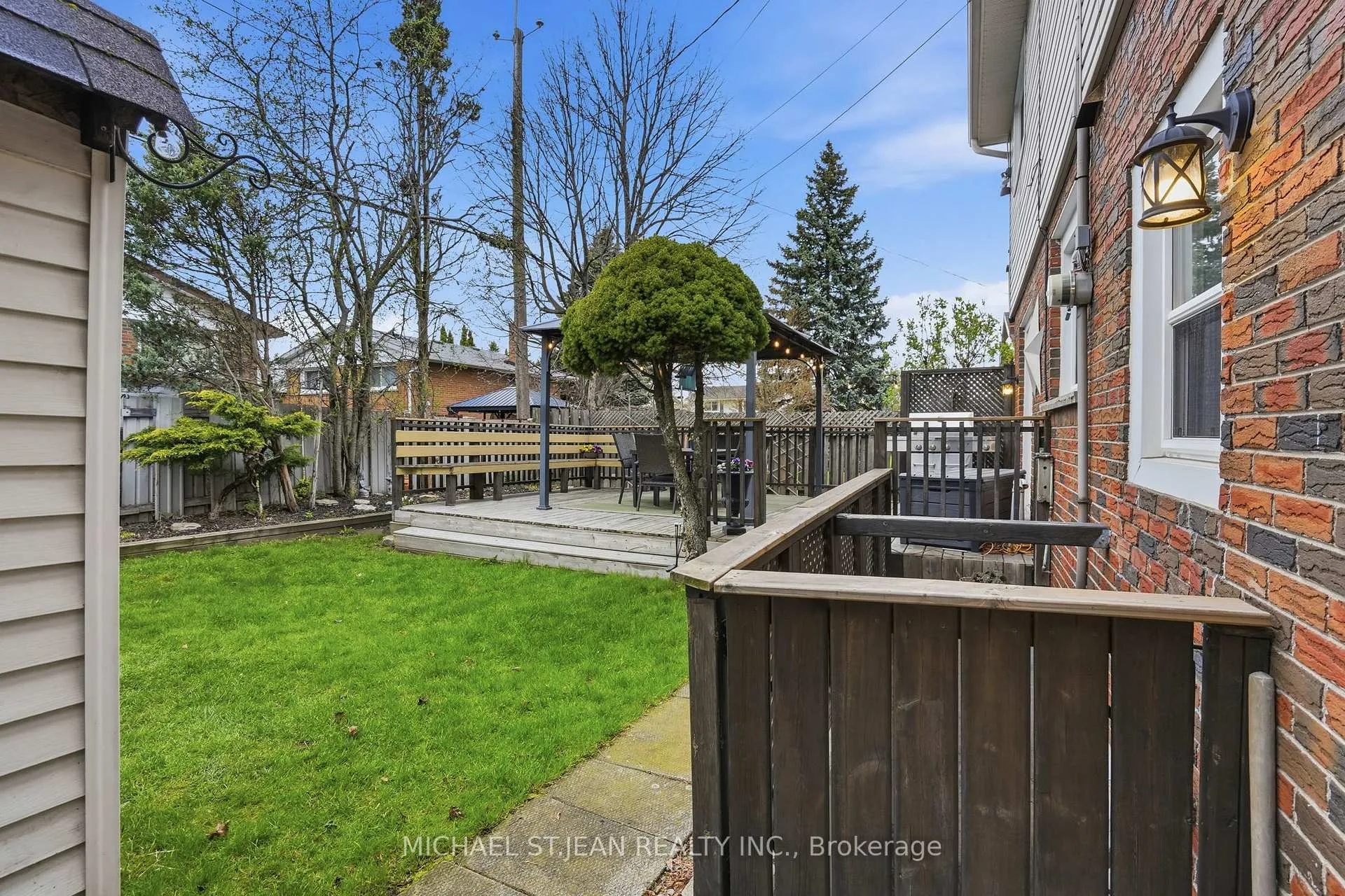 Photo 48 of 992 Garth Street, Hamilton, Gilbert — HOMEH