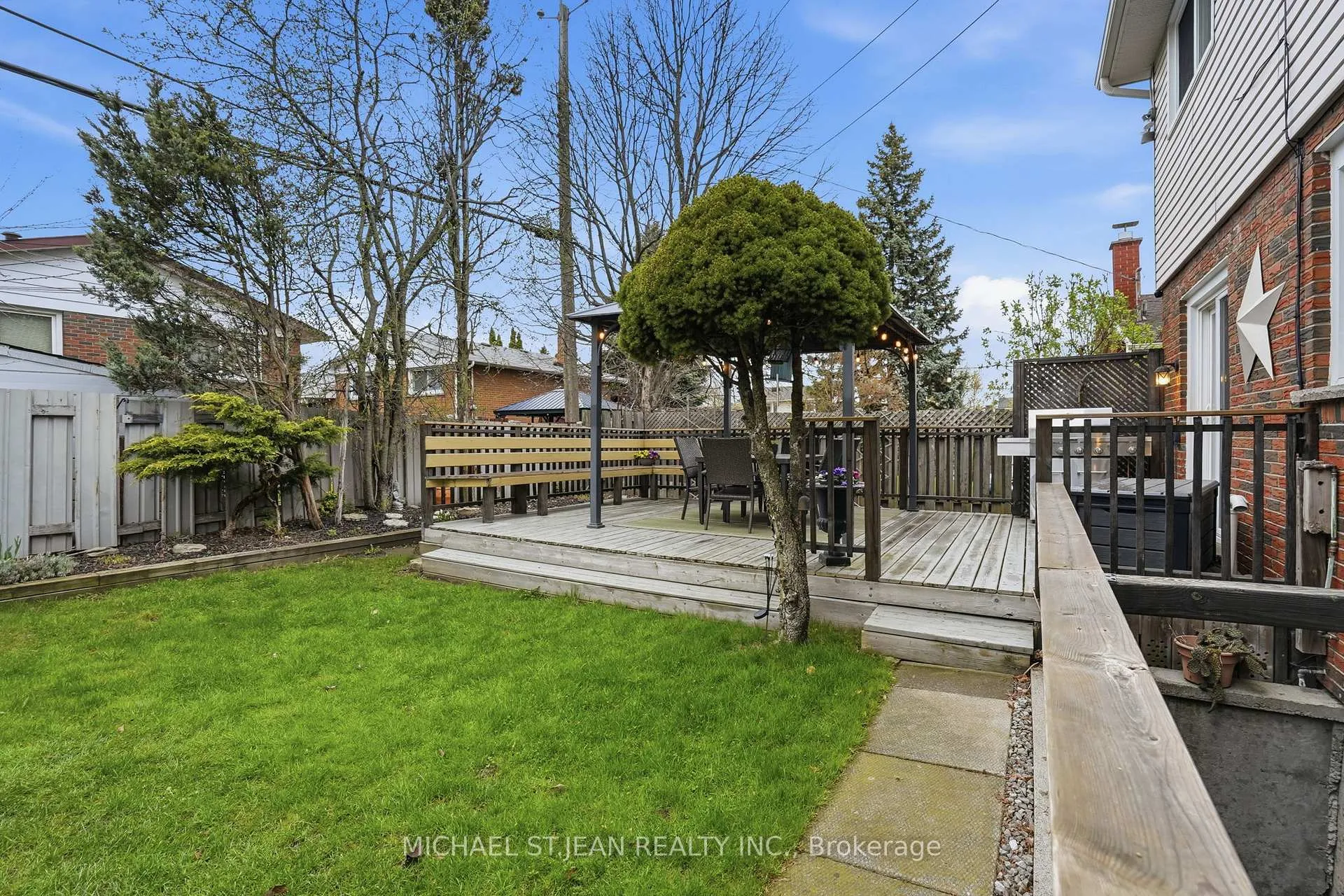 Photo 49 of 992 Garth Street, Hamilton, Gilbert — HOMEH
