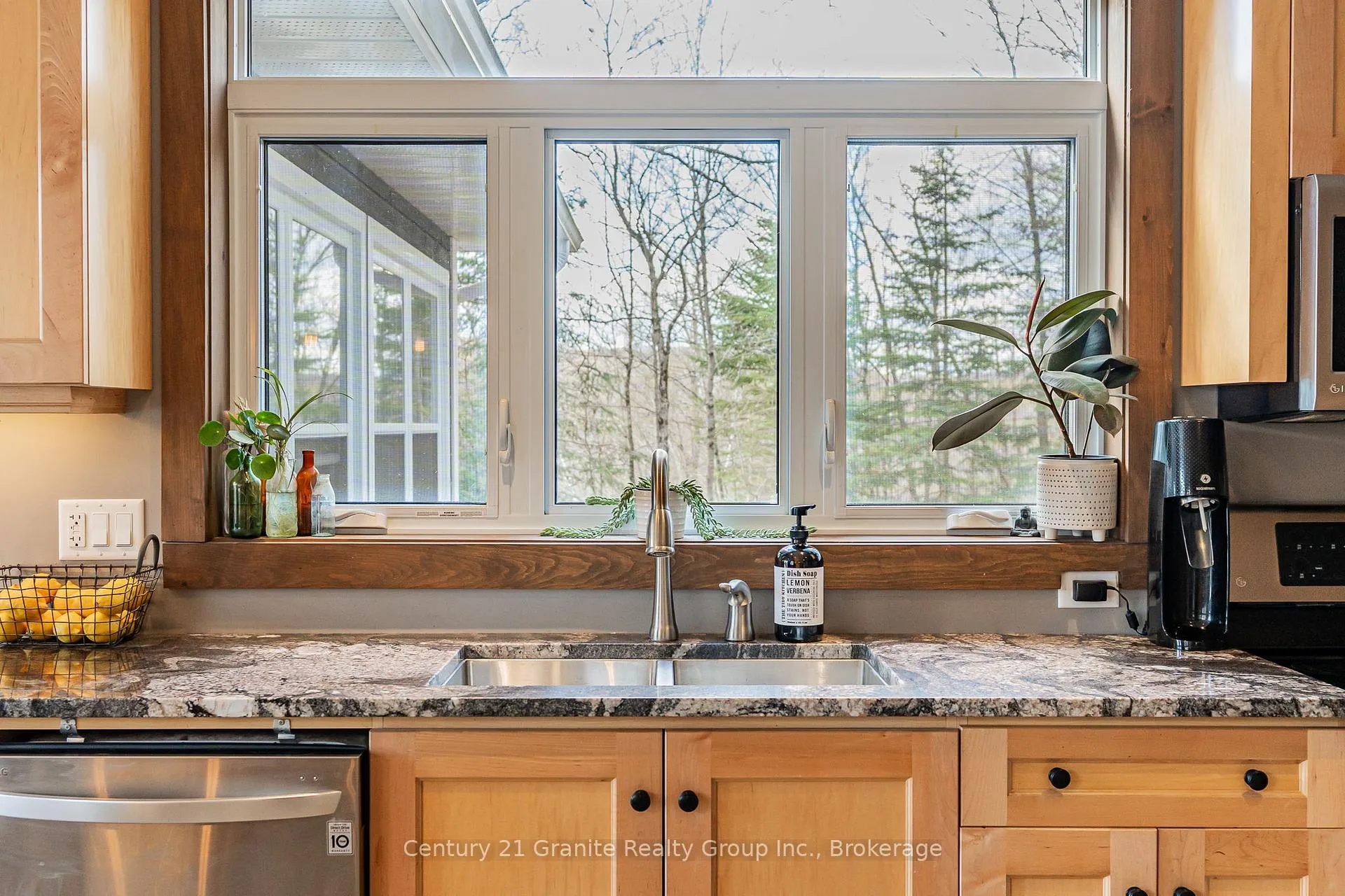 Photo 16 of 1277 Grace Road, Minden Hills, Minden — HOMEH