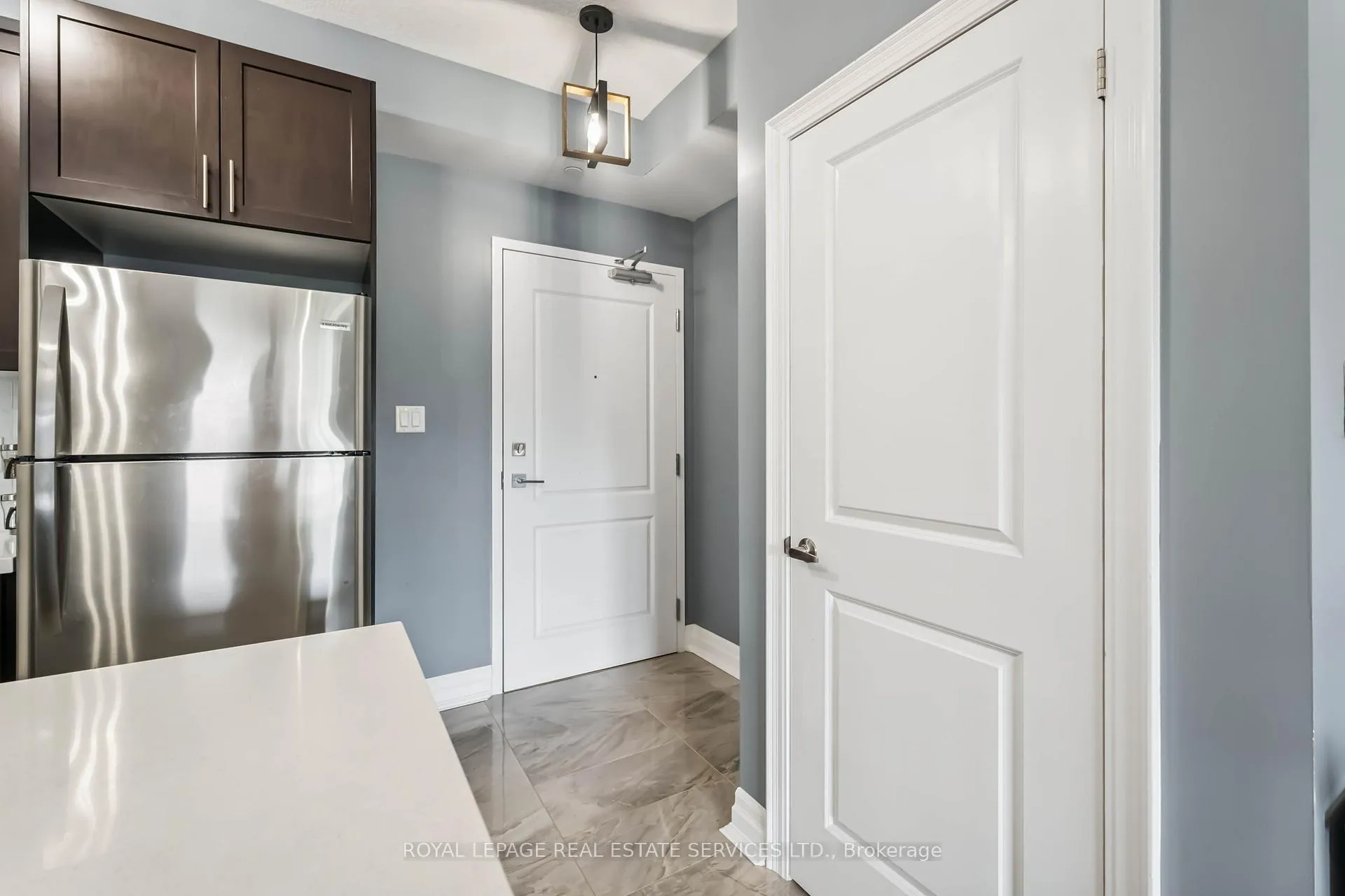 Photo 7 of Unit 216, 101 Shoreview Place, Hamilton, Lakeshore — HOMEH