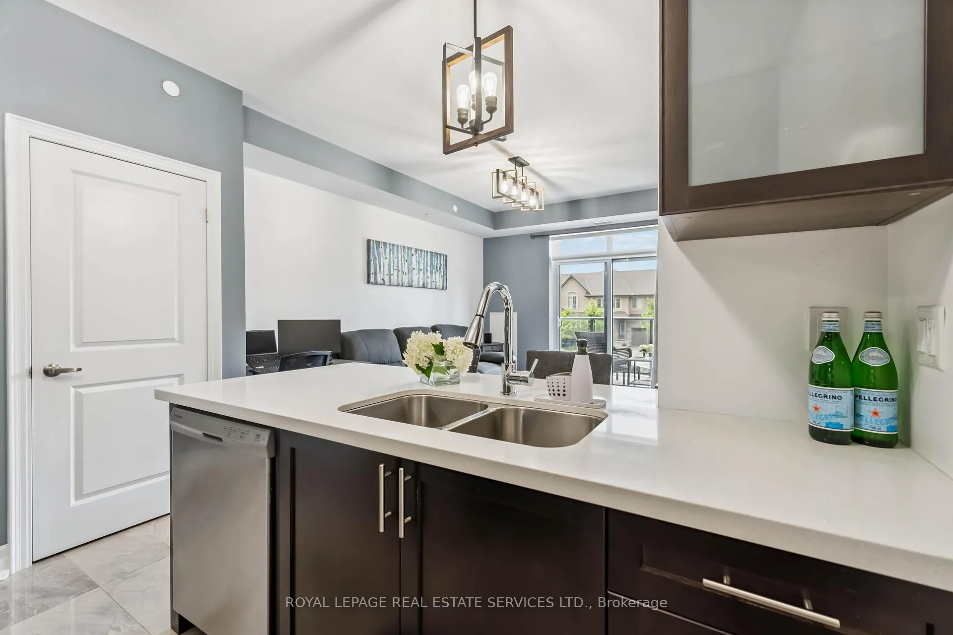 Photo 10 of Unit 216, 101 Shoreview Place, Hamilton, Lakeshore — HOMEH