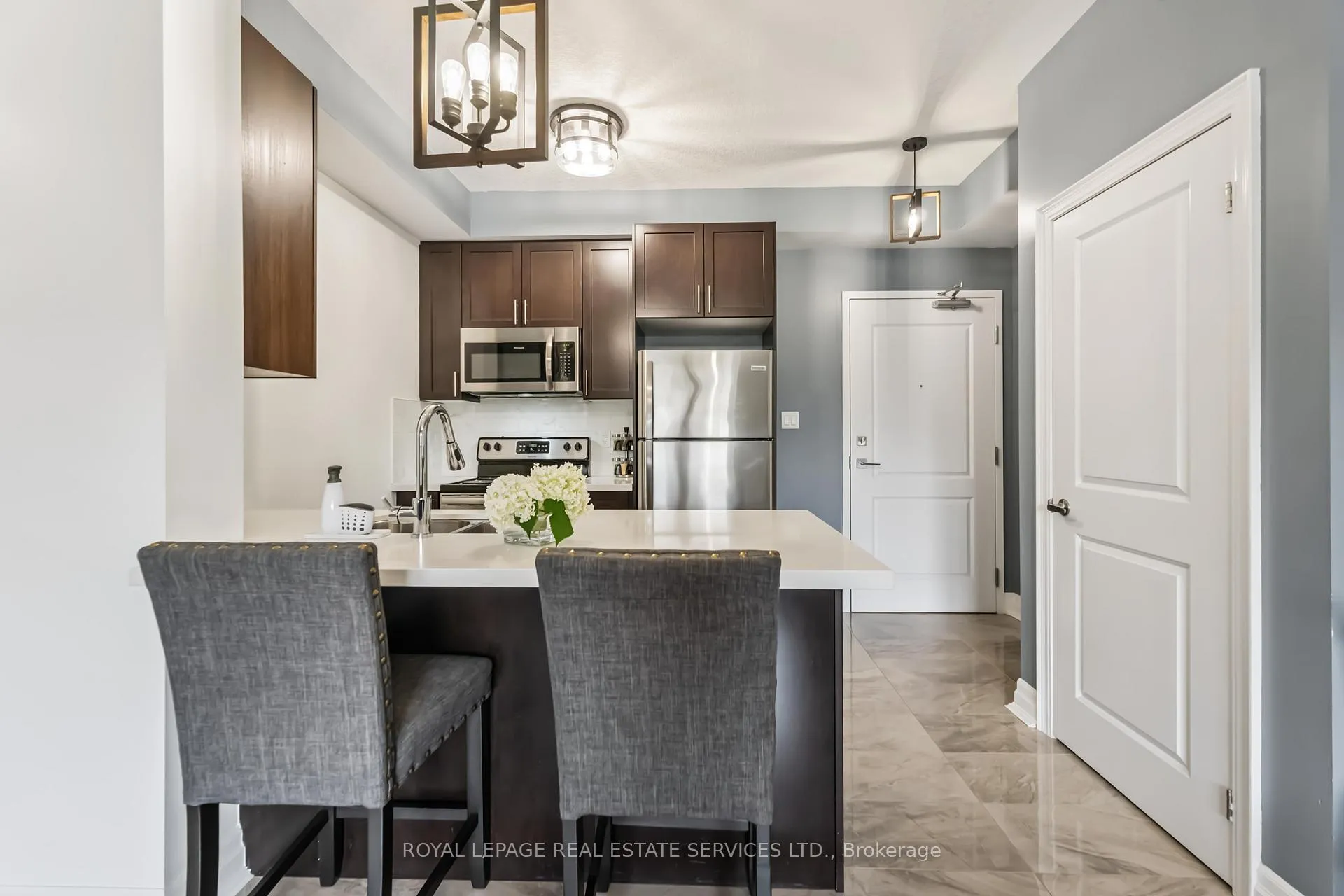 Photo 12 of Unit 216, 101 Shoreview Place, Hamilton, Lakeshore — HOMEH