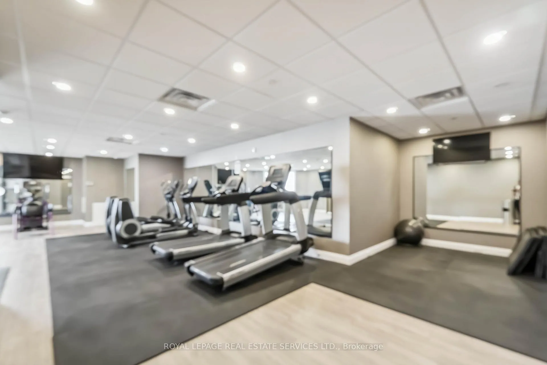 Photo 25 of Unit 216, 101 Shoreview Place, Hamilton, Lakeshore — HOMEH