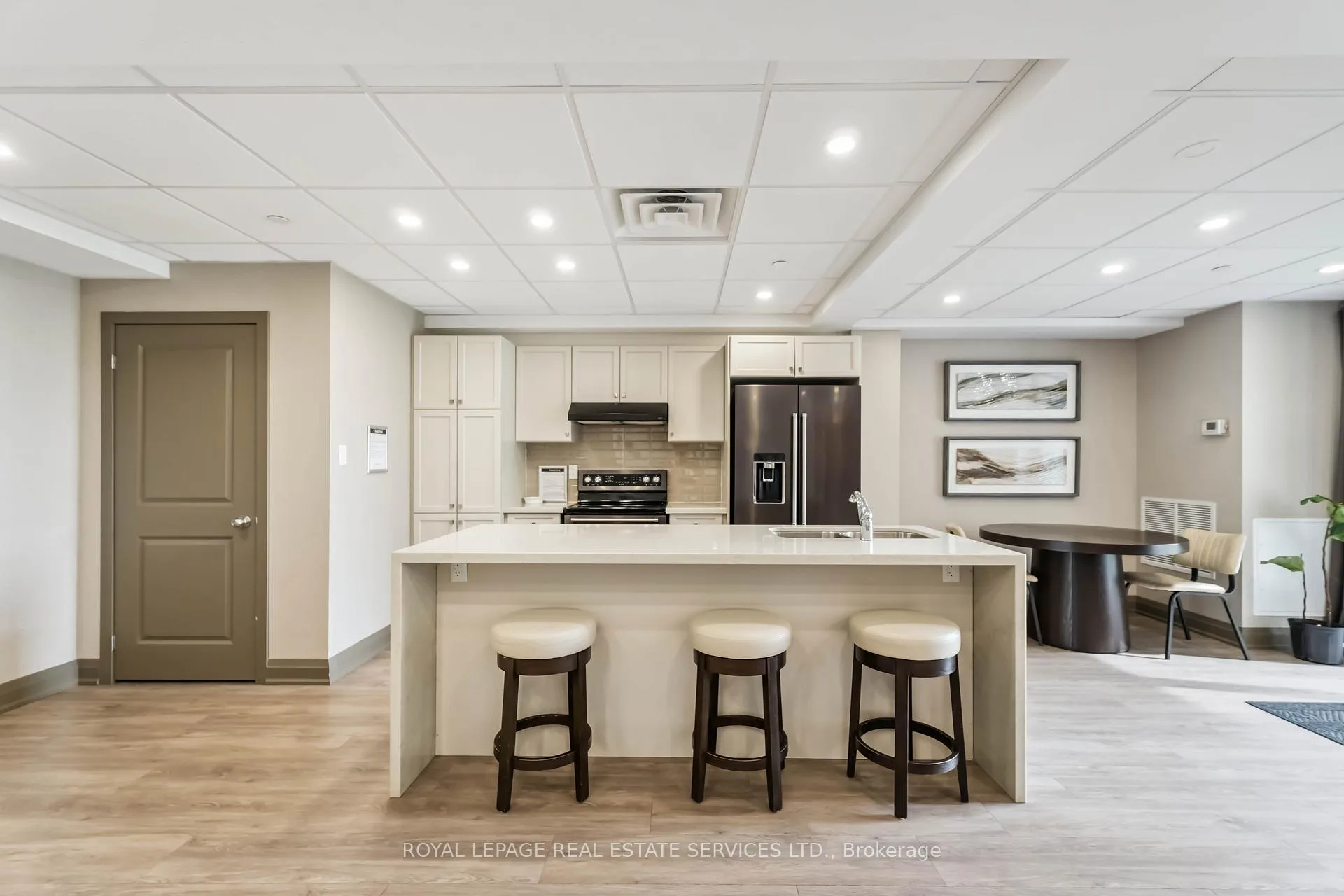 Photo 29 of Unit 216, 101 Shoreview Place, Hamilton, Lakeshore — HOMEH