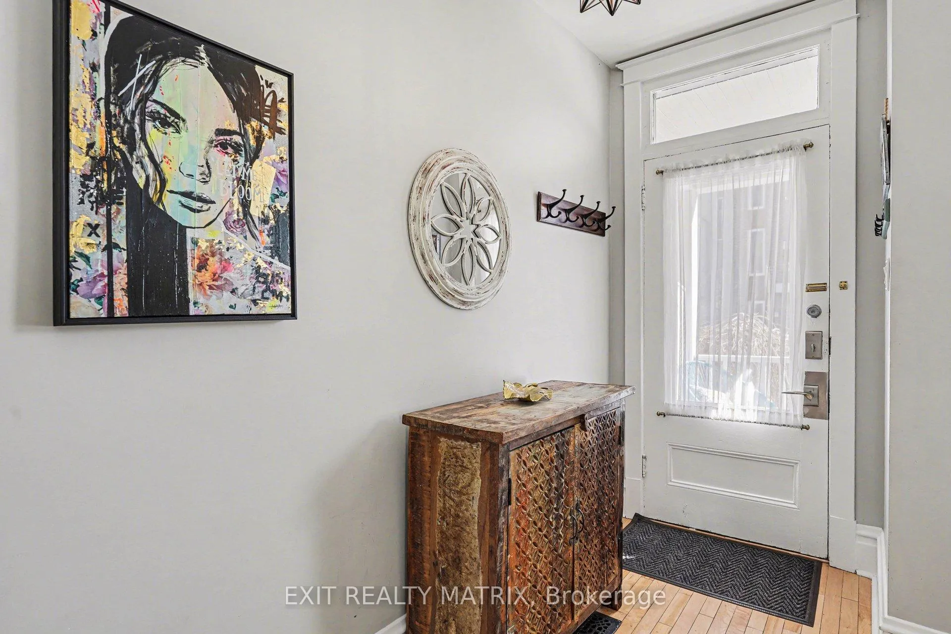 Photo 2 of 70 Springfield Road, Ottawa, Lindenlea — HOMEH