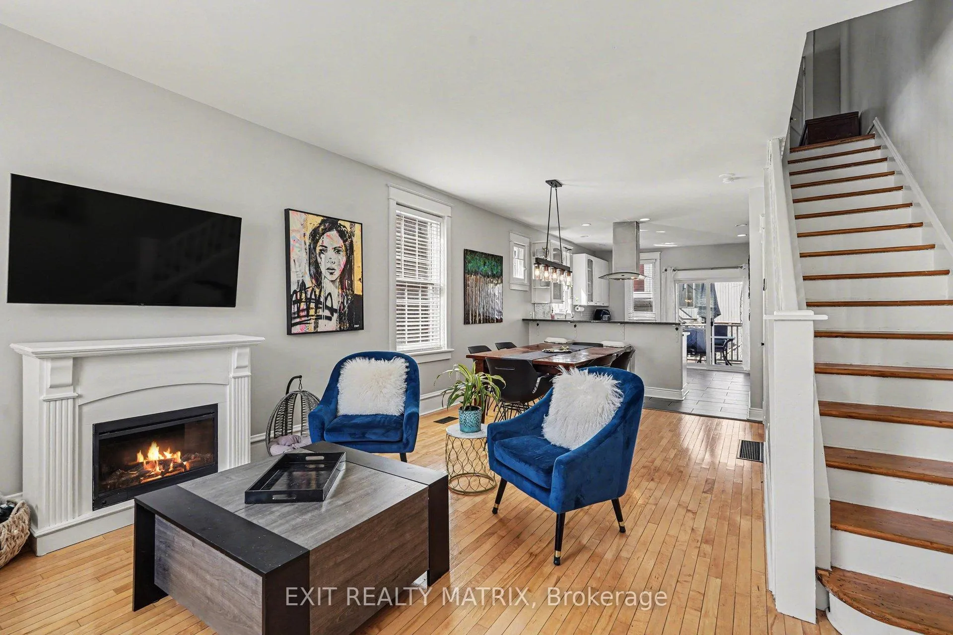 Photo 3 of 70 Springfield Road, Ottawa, Lindenlea — HOMEH