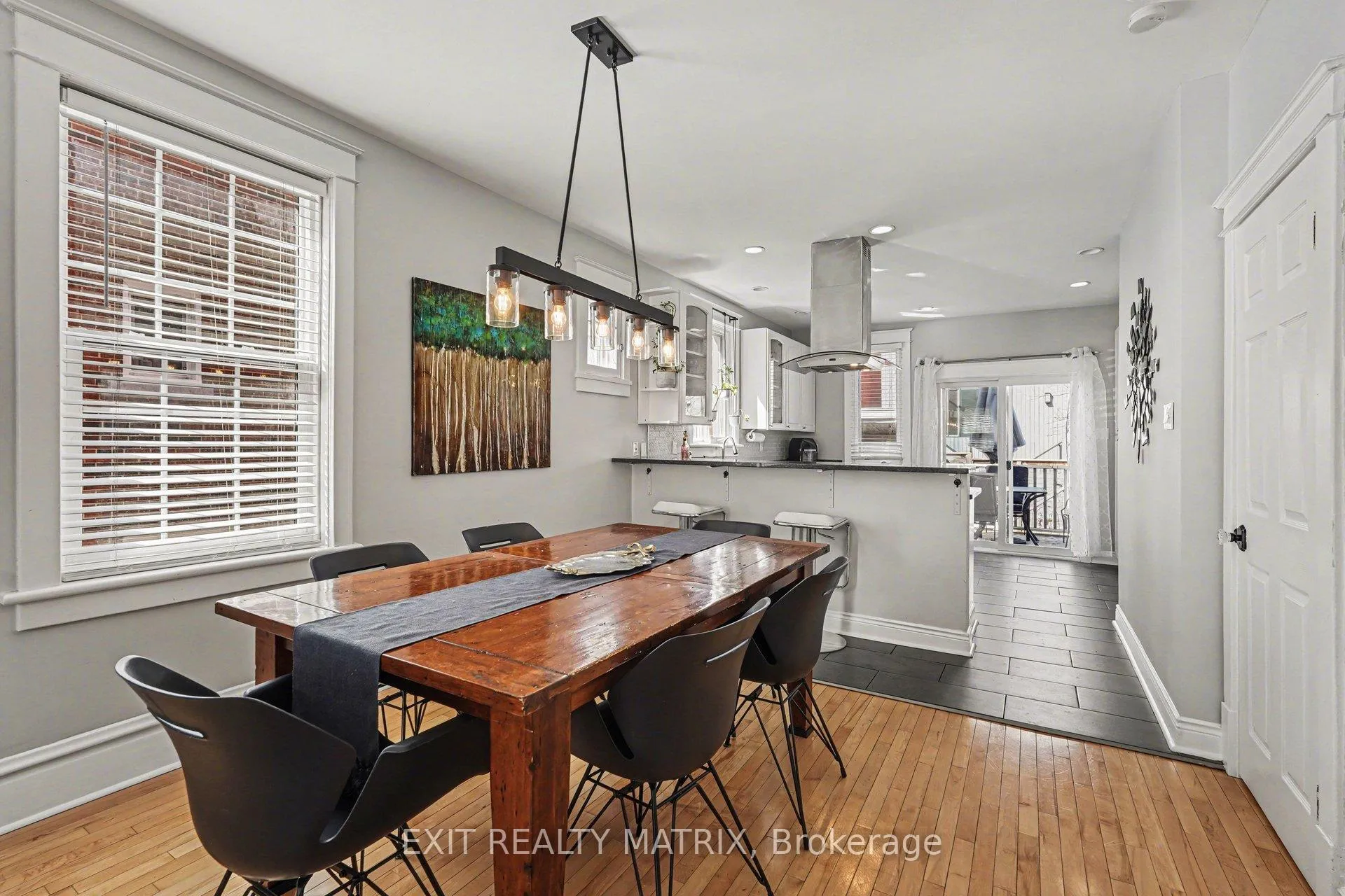 Photo 6 of 70 Springfield Road, Ottawa, Lindenlea — HOMEH