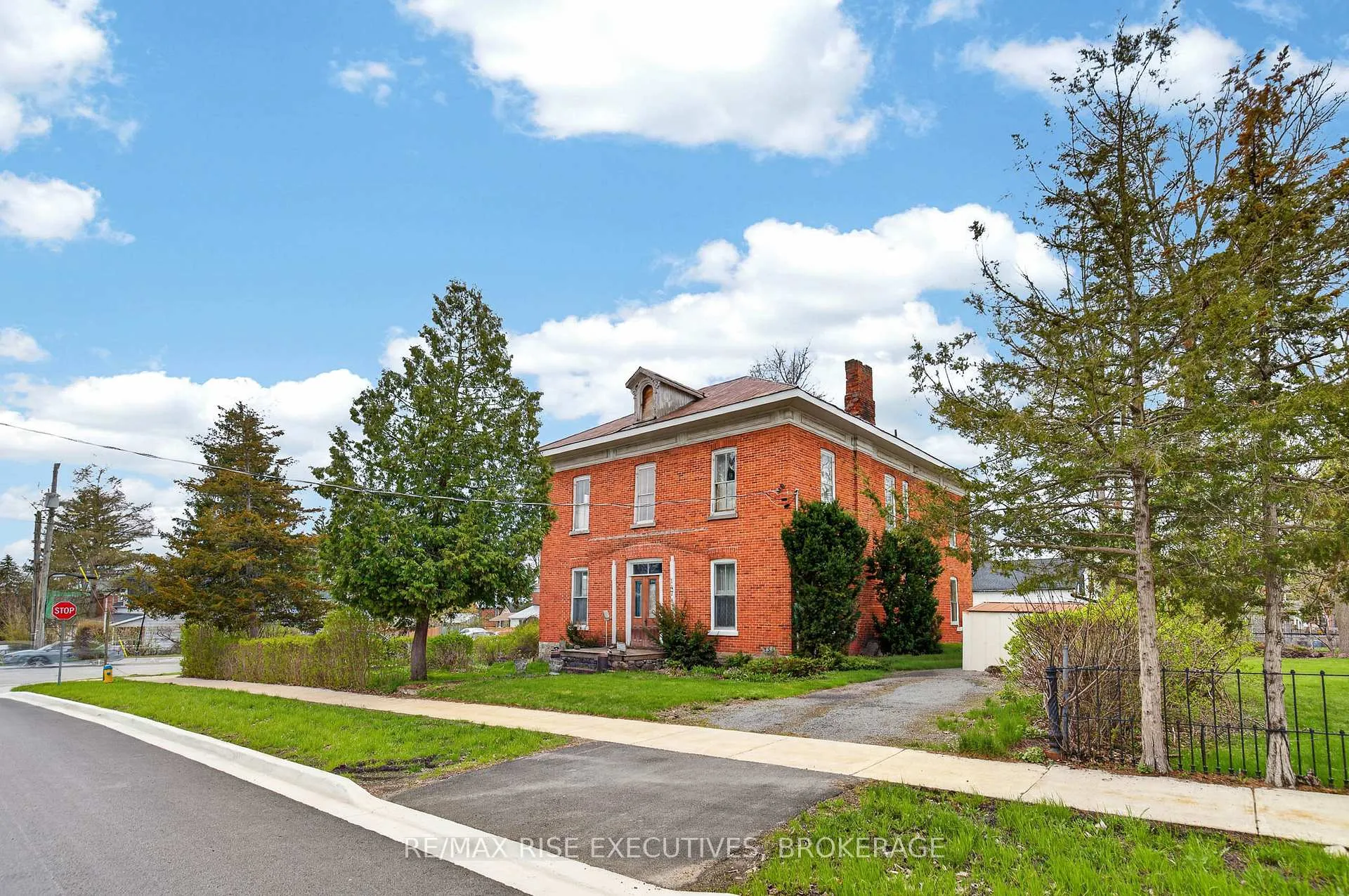 Photo 4 of 147 St George Street, Deseronto, Deseronto (Town) — HOMEH