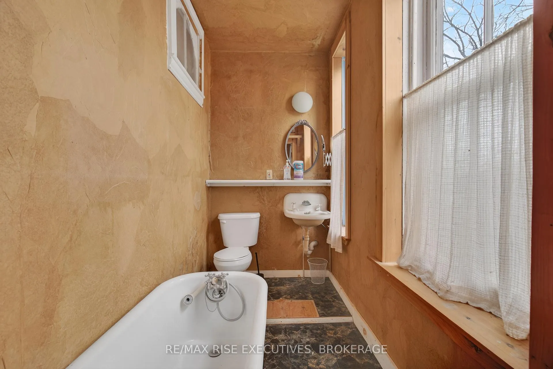 Photo 35 of 147 St George Street, Deseronto, Deseronto (Town) — HOMEH