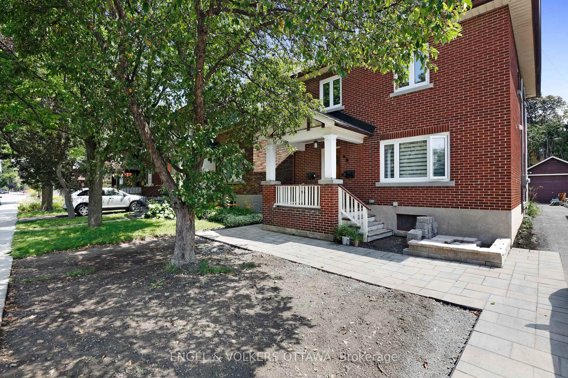 Photo 1 of Unit B, 98 Renfrew Avenue, Ottawa, Glebe — HOMEH