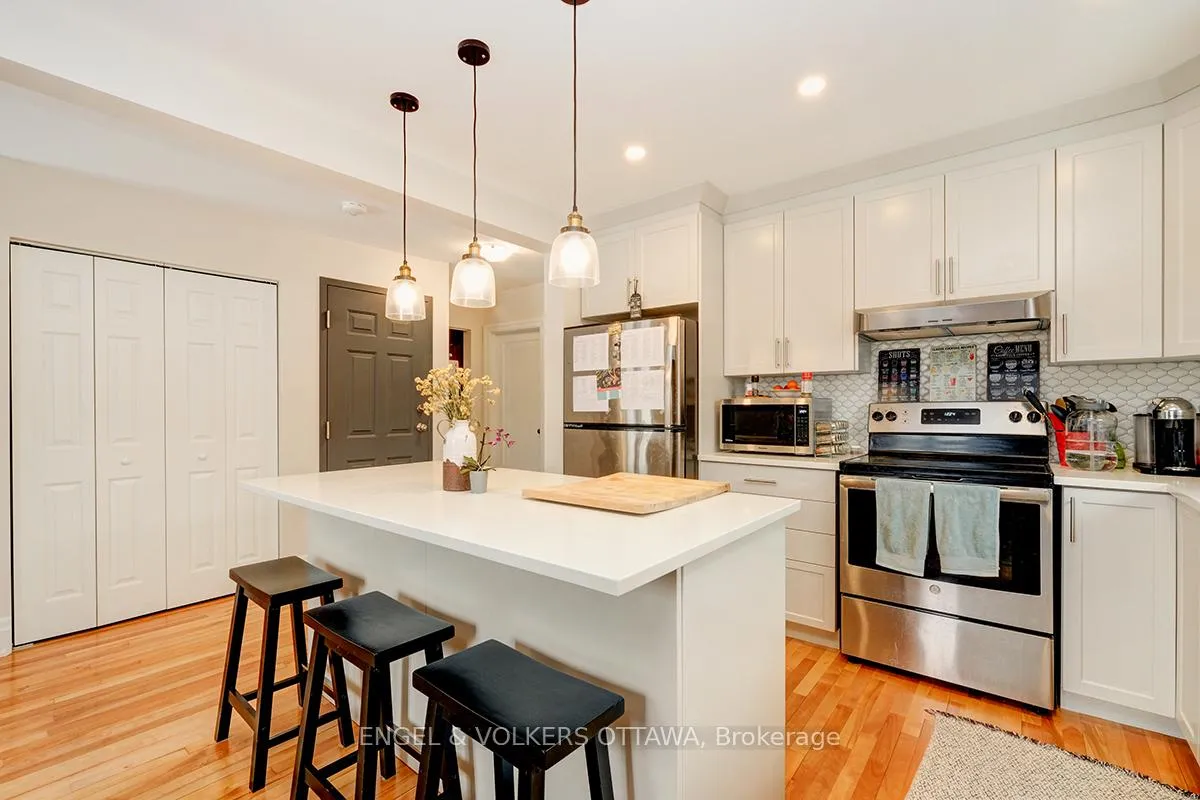 Photo 14 of Unit B, 98 Renfrew Avenue, Ottawa, Glebe — HOMEH