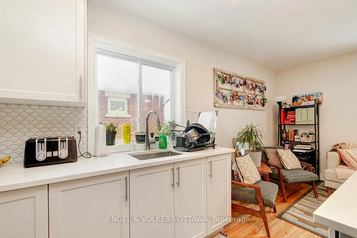 Photo 17 of Unit B, 98 Renfrew Avenue, Ottawa, Glebe — HOMEH