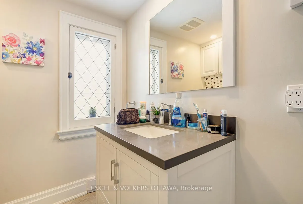 Photo 20 of Unit B, 98 Renfrew Avenue, Ottawa, Glebe — HOMEH