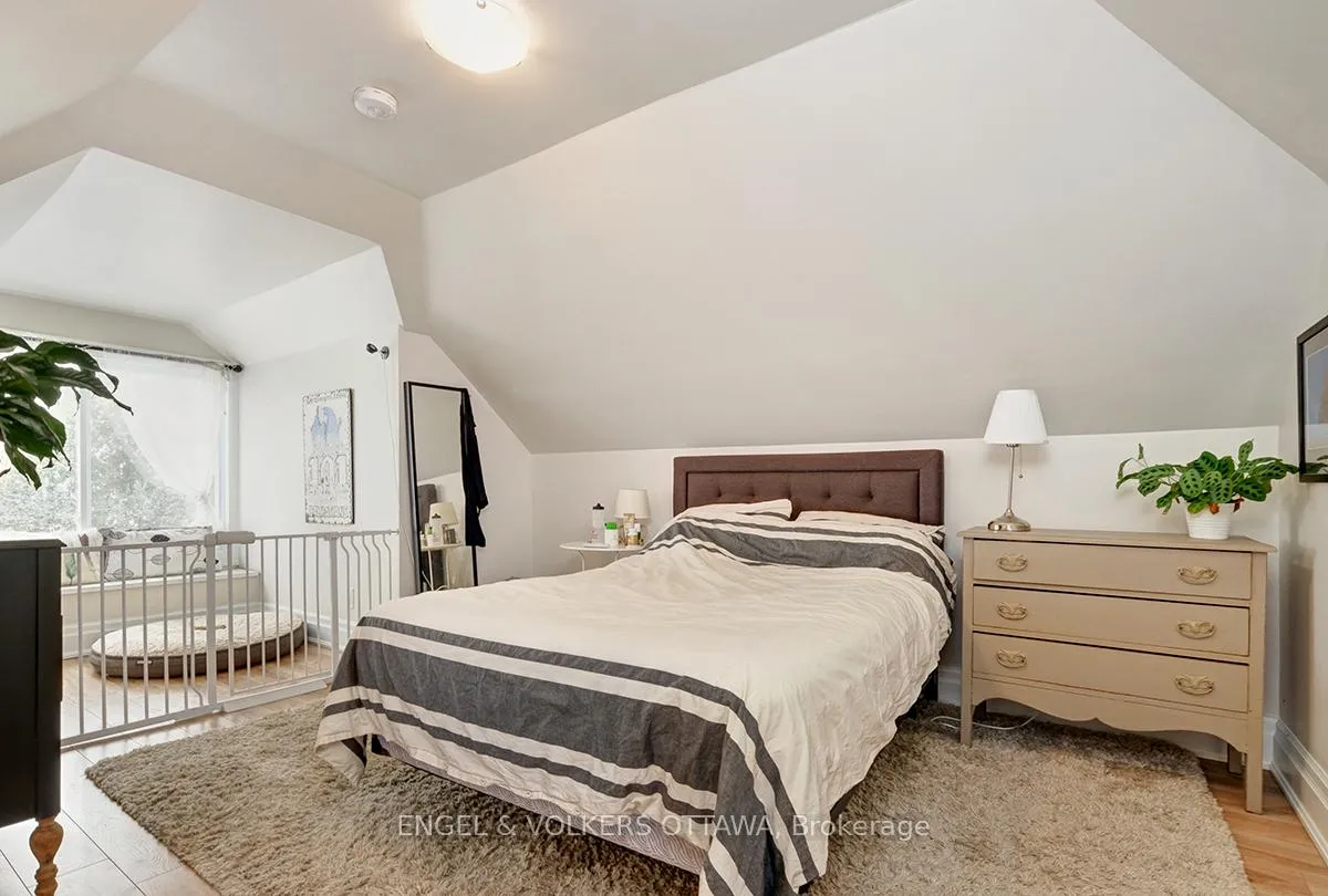 Photo 22 of Unit B, 98 Renfrew Avenue, Ottawa, Glebe — HOMEH