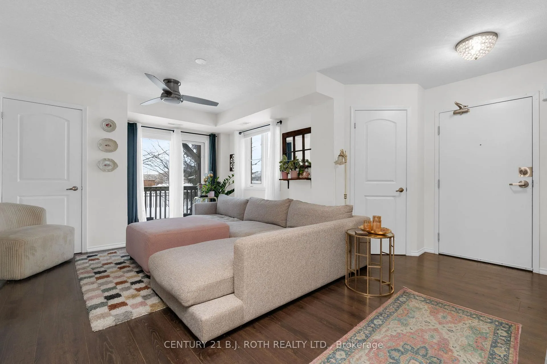 Photo 6 of Unit 4, 19 Cheltenham Road, Barrie, Georgian Drive — HOMEH