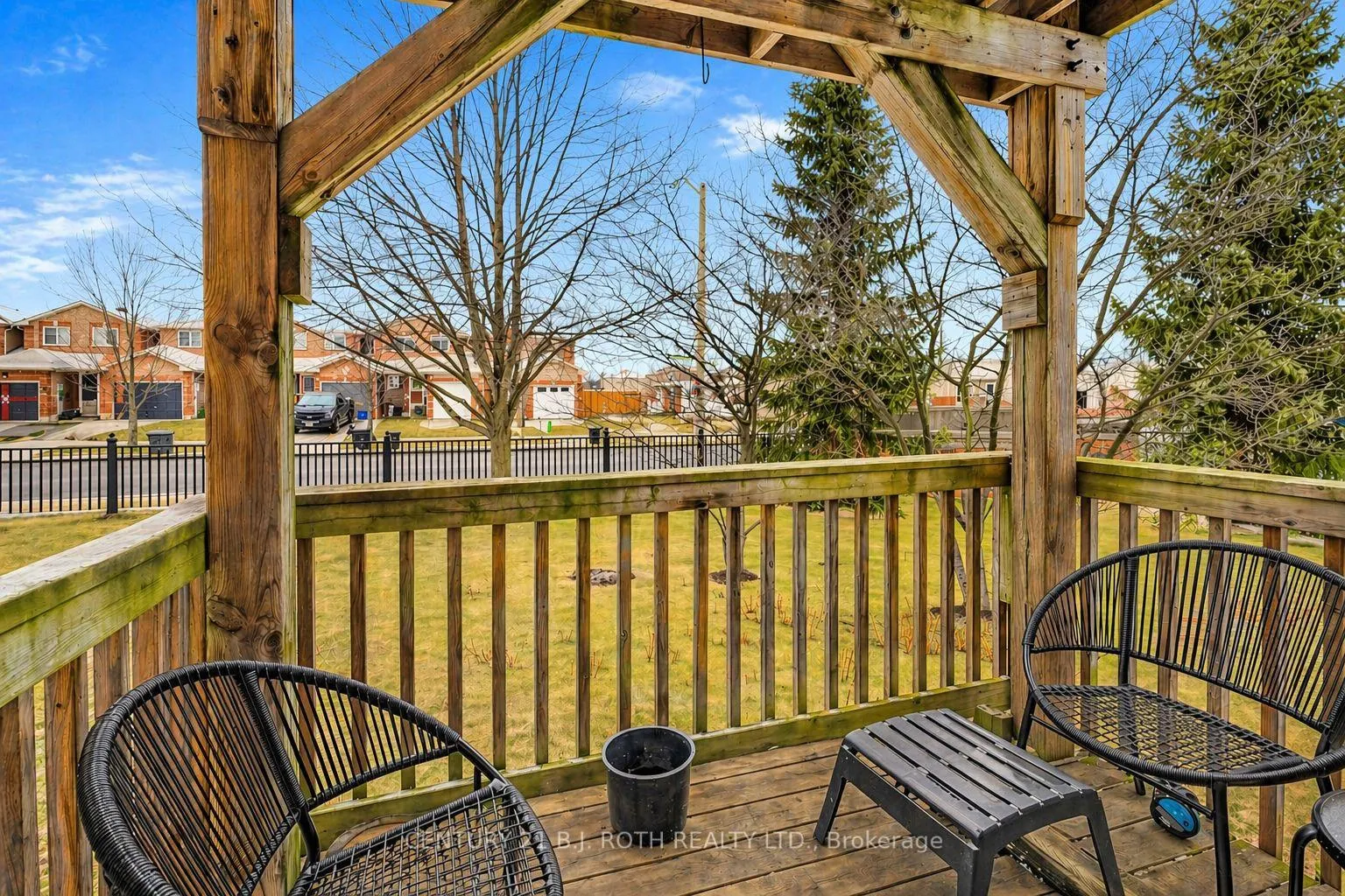 Photo 7 of Unit 4, 19 Cheltenham Road, Barrie, Georgian Drive — HOMEH