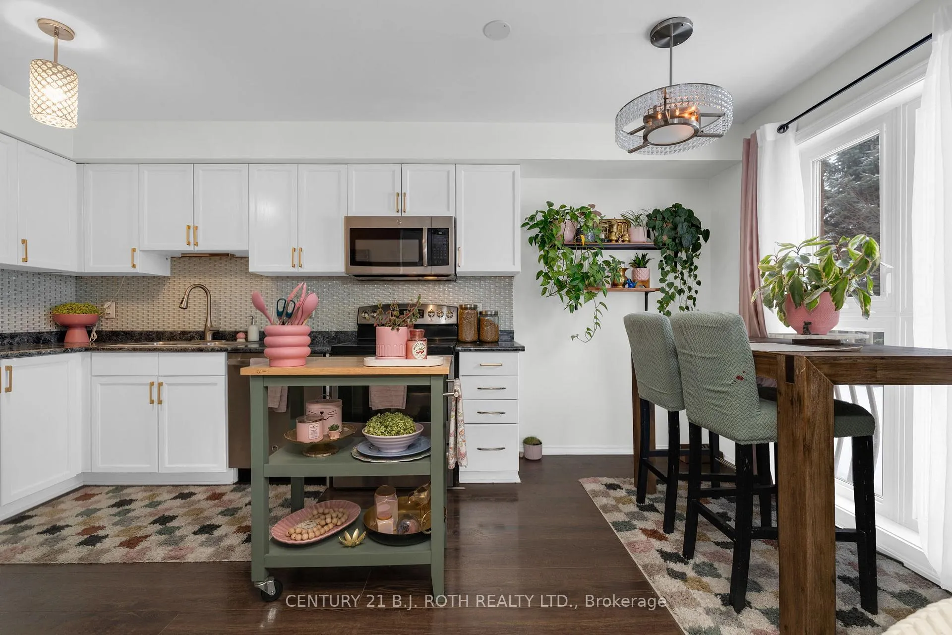 Photo 8 of Unit 4, 19 Cheltenham Road, Barrie, Georgian Drive — HOMEH
