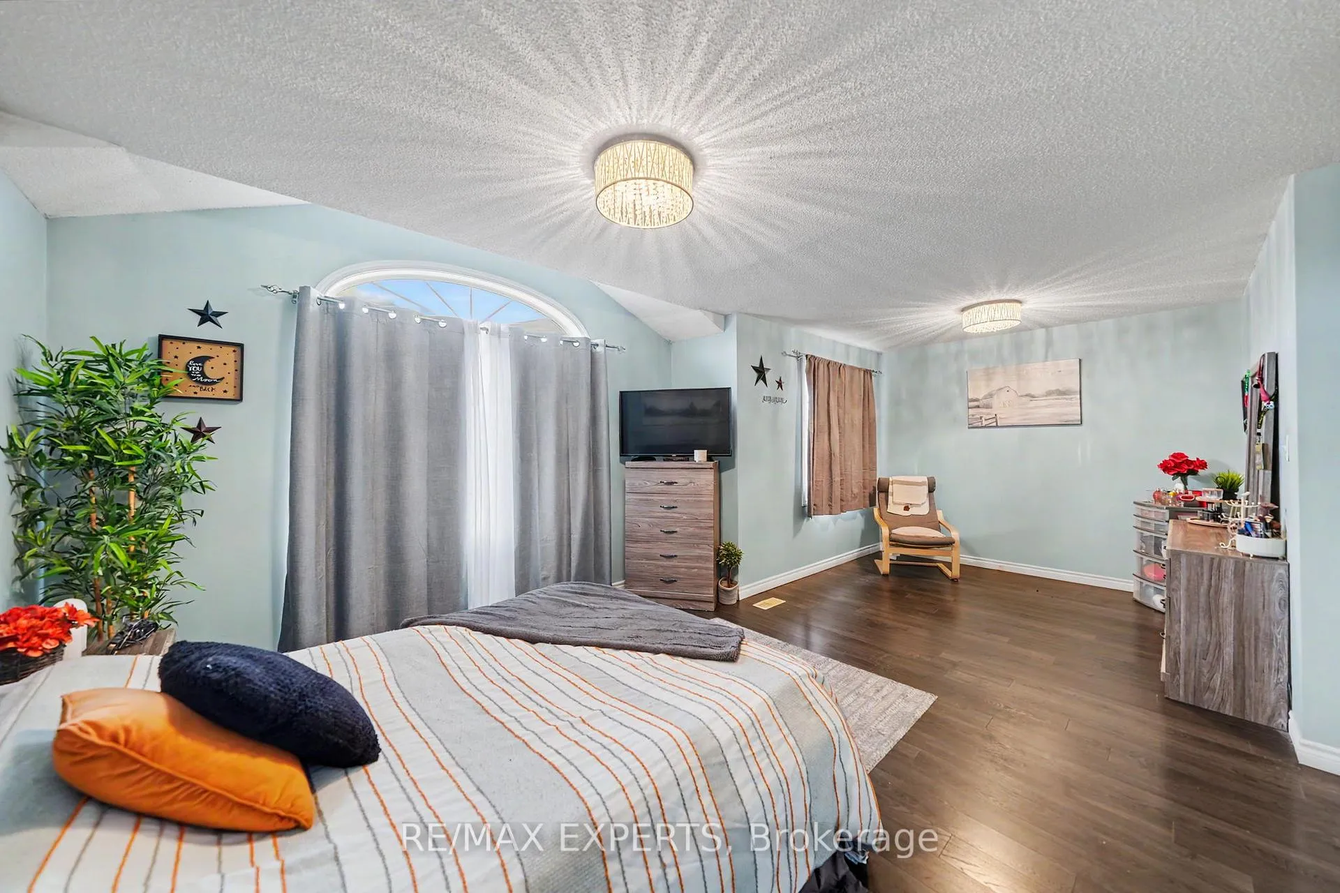 Photo 13 of 1261 Benson Street, Innisfil, Alcona — HOMEH