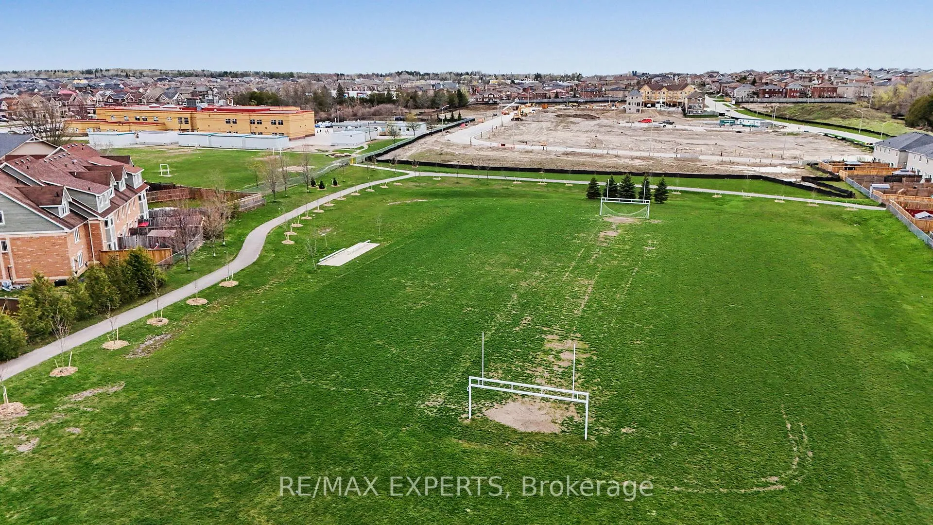 Photo 29 of 1261 Benson Street, Innisfil, Alcona — HOMEH