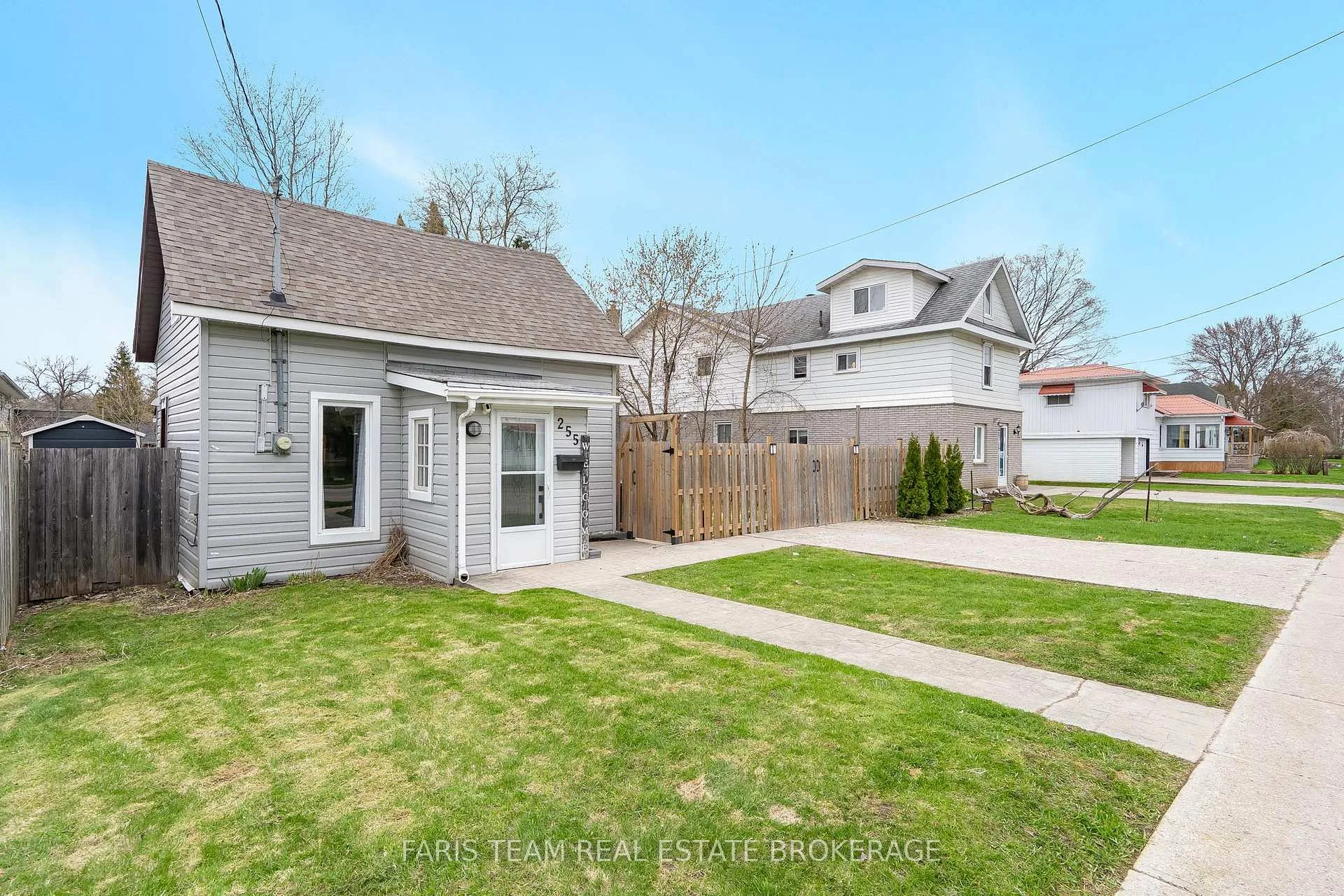 Photo 2 of 255 Lindsay Street, Midland — HOMEH