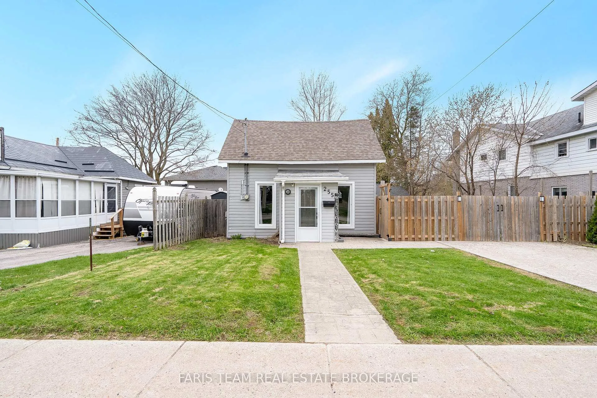 Photo 3 of 255 Lindsay Street, Midland — HOMEH