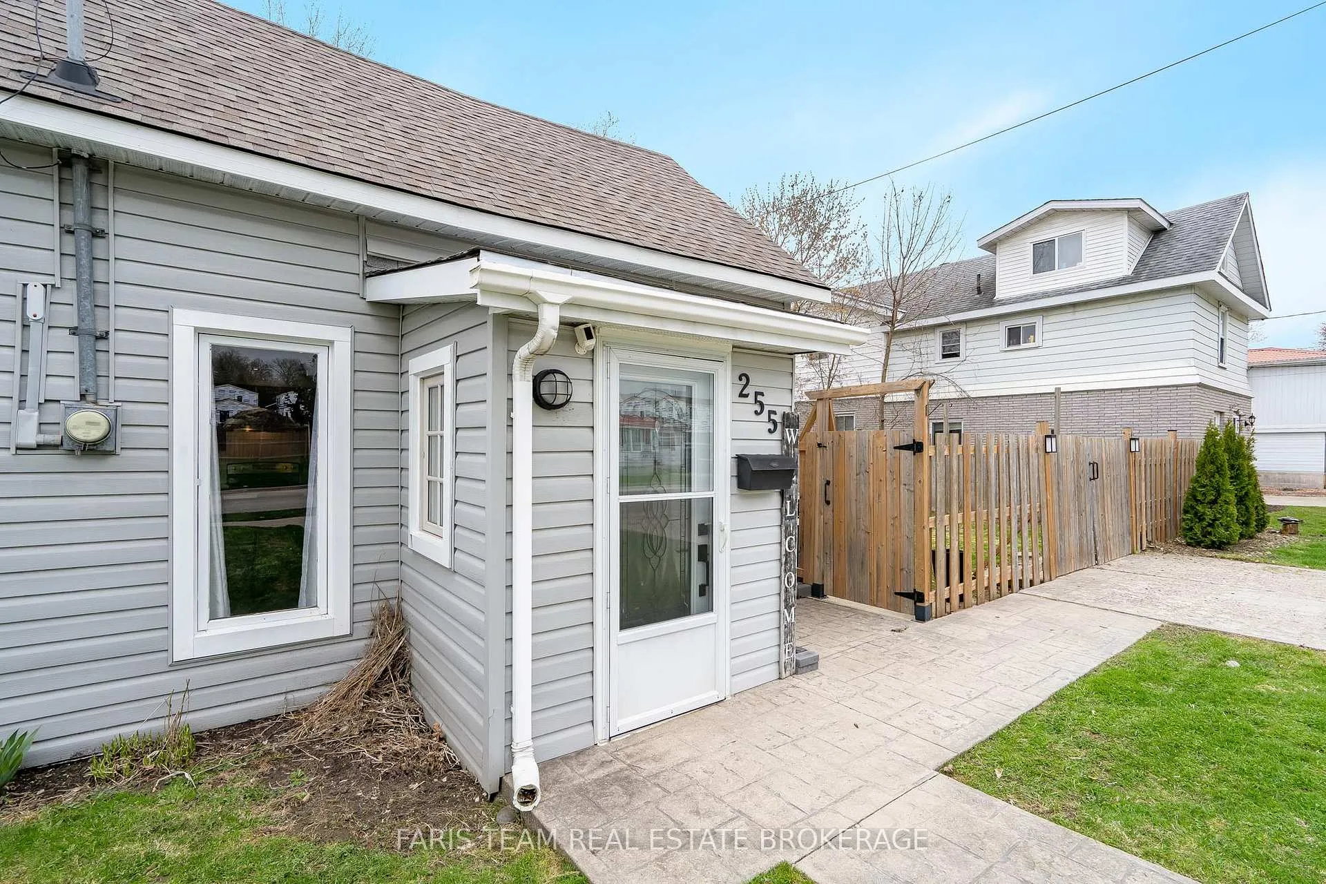 Photo 5 of 255 Lindsay Street, Midland — HOMEH