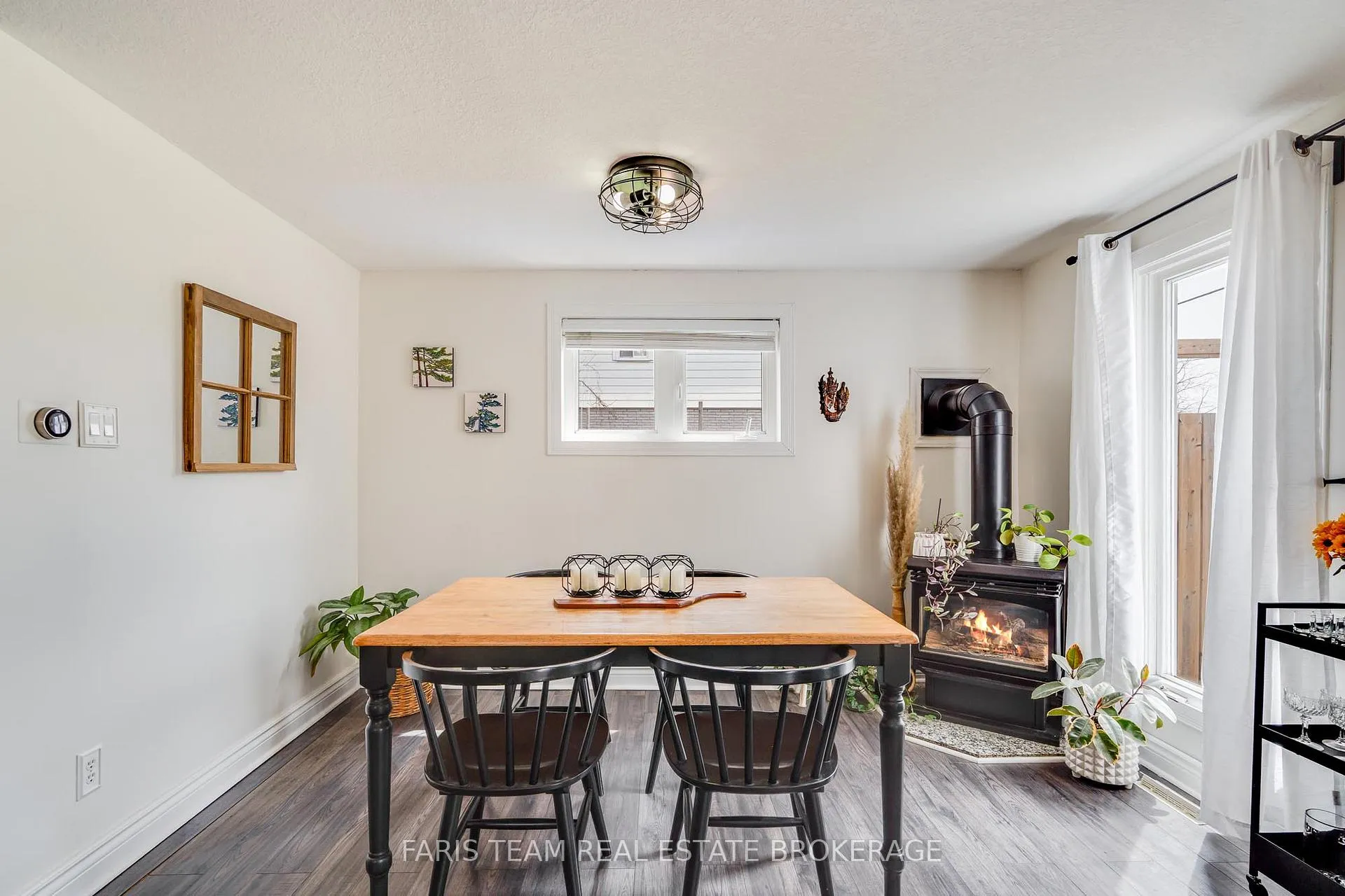 Photo 12 of 255 Lindsay Street, Midland — HOMEH