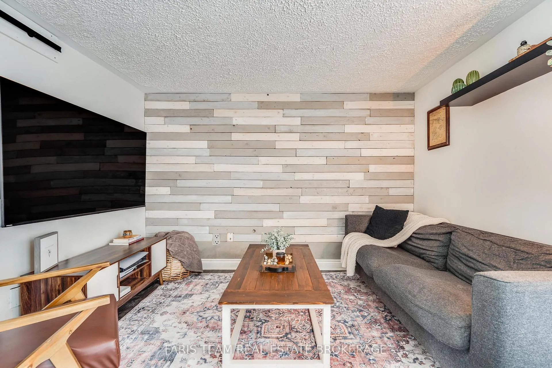 Photo 13 of 255 Lindsay Street, Midland — HOMEH