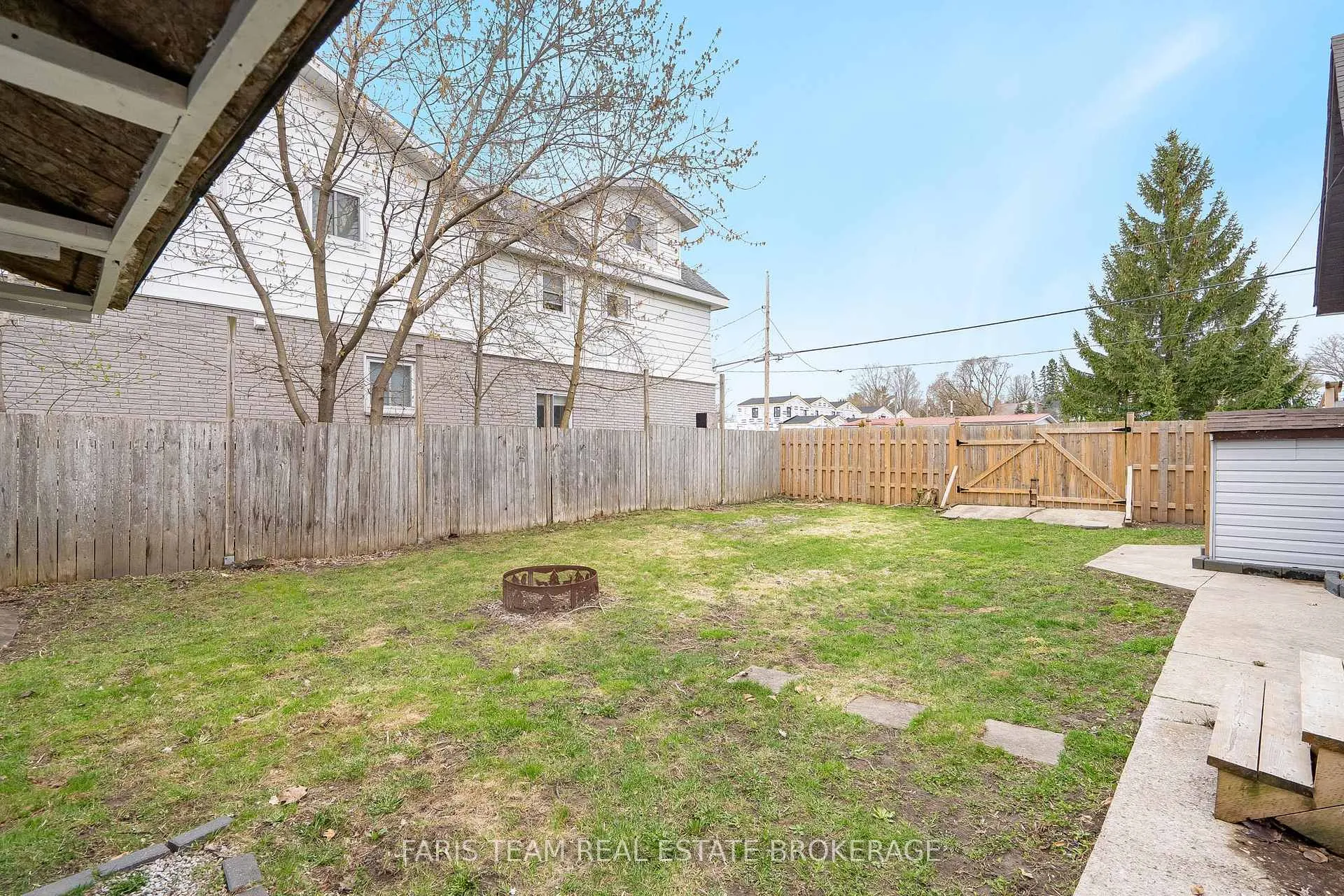 Photo 25 of 255 Lindsay Street, Midland — HOMEH
