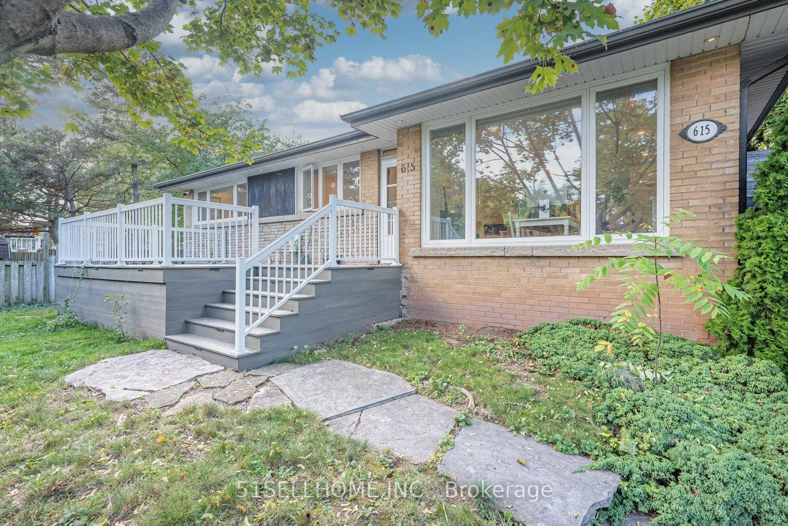 Photo 1 of 615 Parkside Drive, Oakville, West — HOMEH