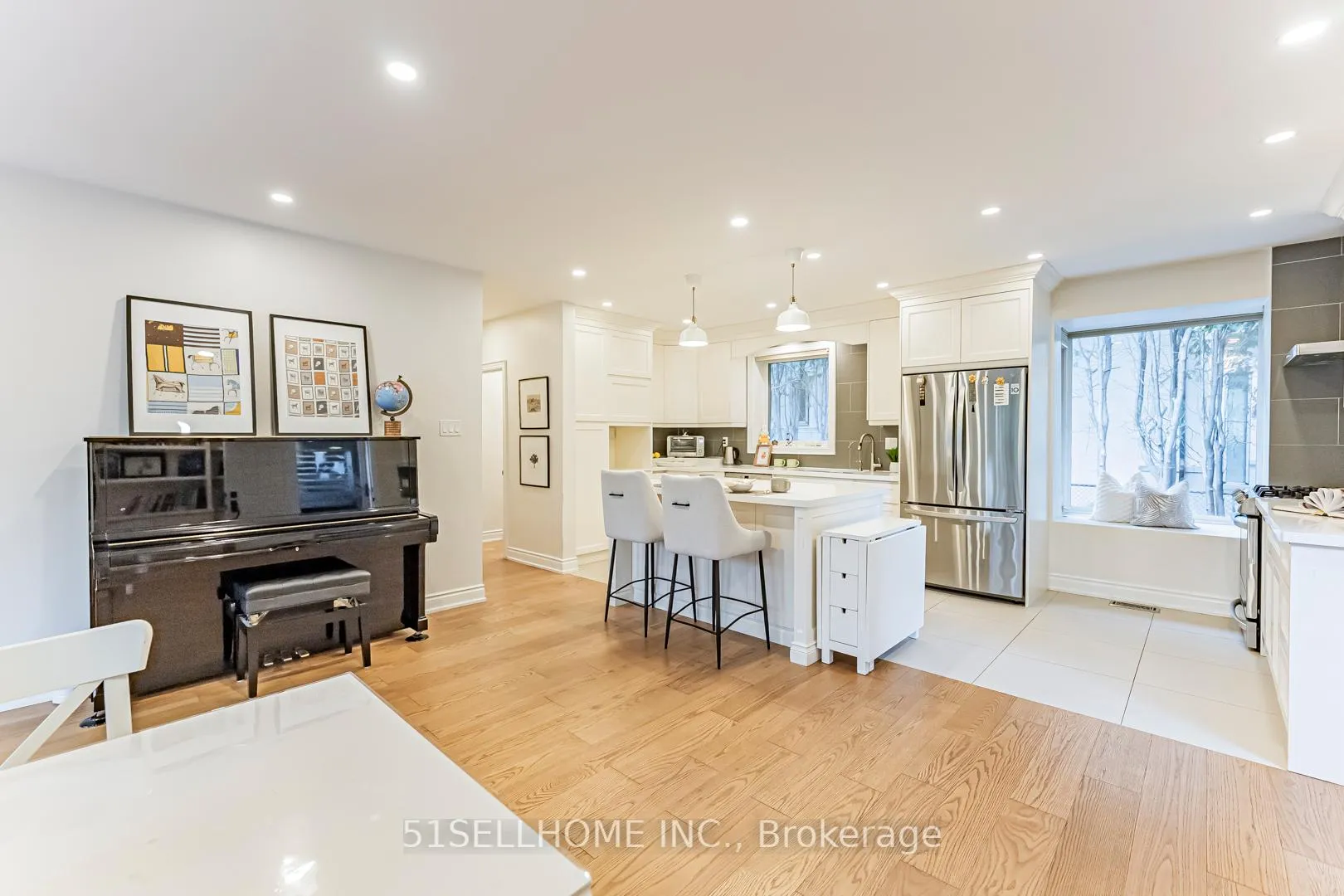 Photo 7 of 615 Parkside Drive, Oakville, West — HOMEH
