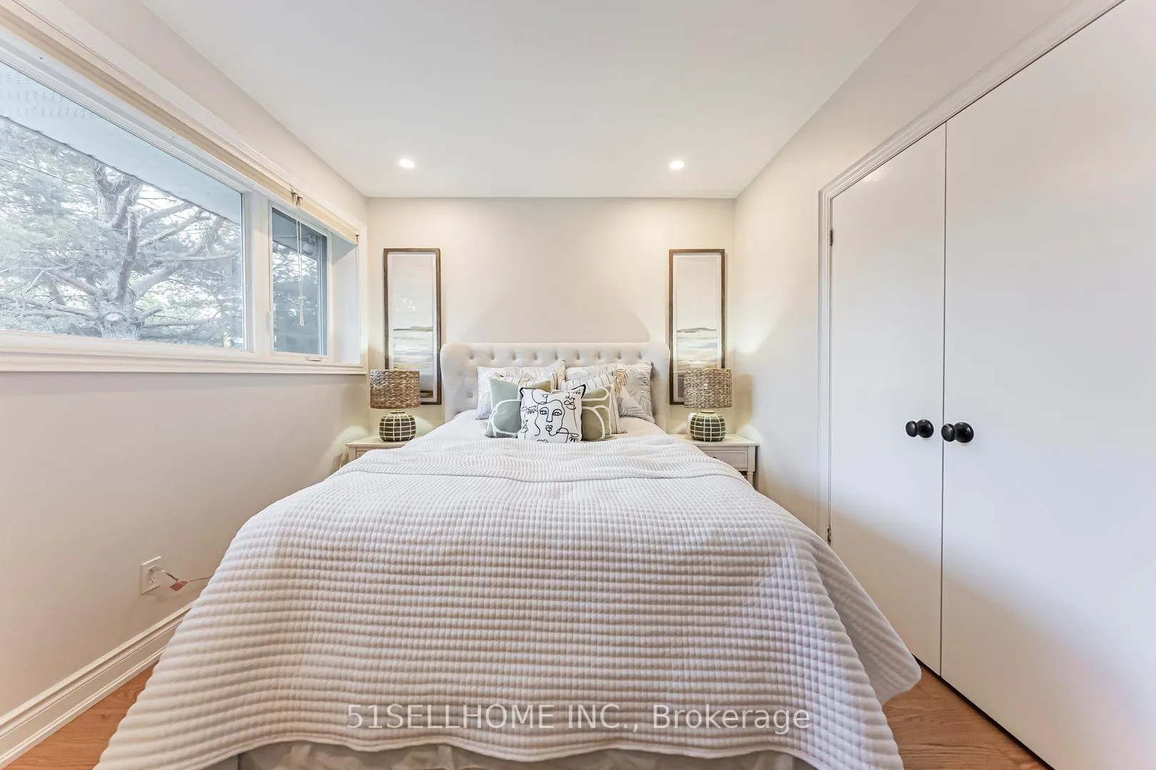 Photo 11 of 615 Parkside Drive, Oakville, West — HOMEH