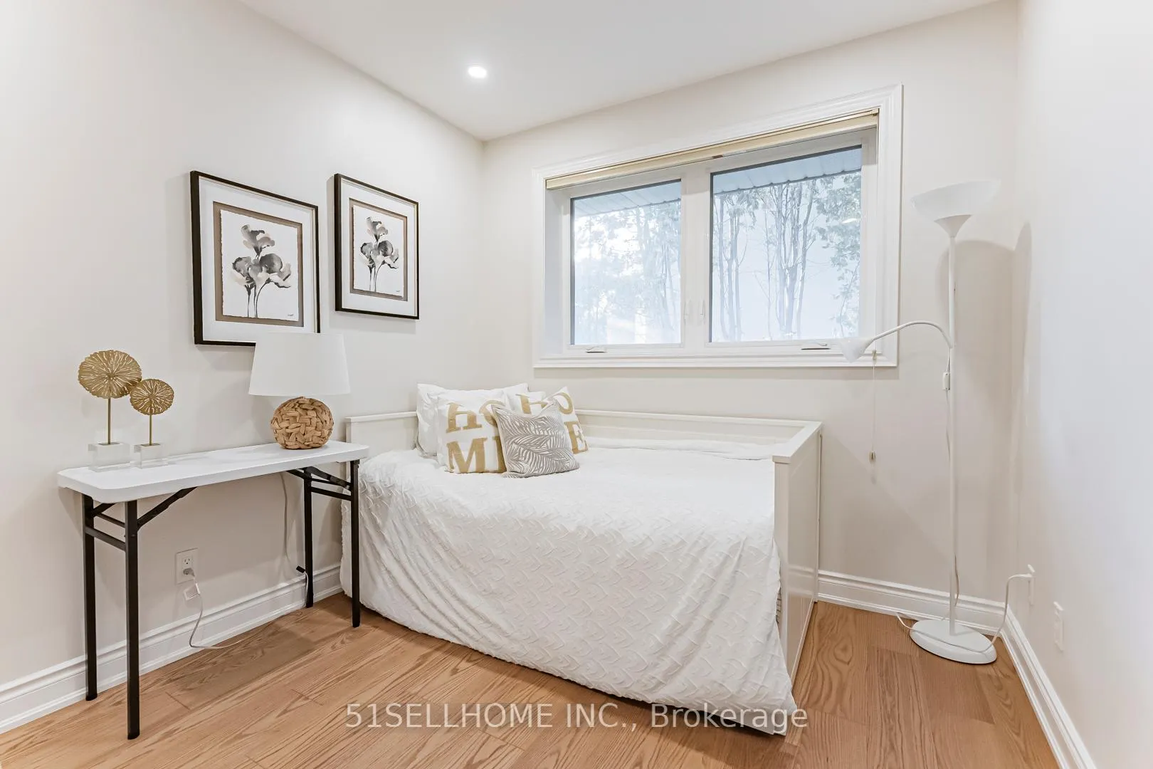 Photo 13 of 615 Parkside Drive, Oakville, West — HOMEH